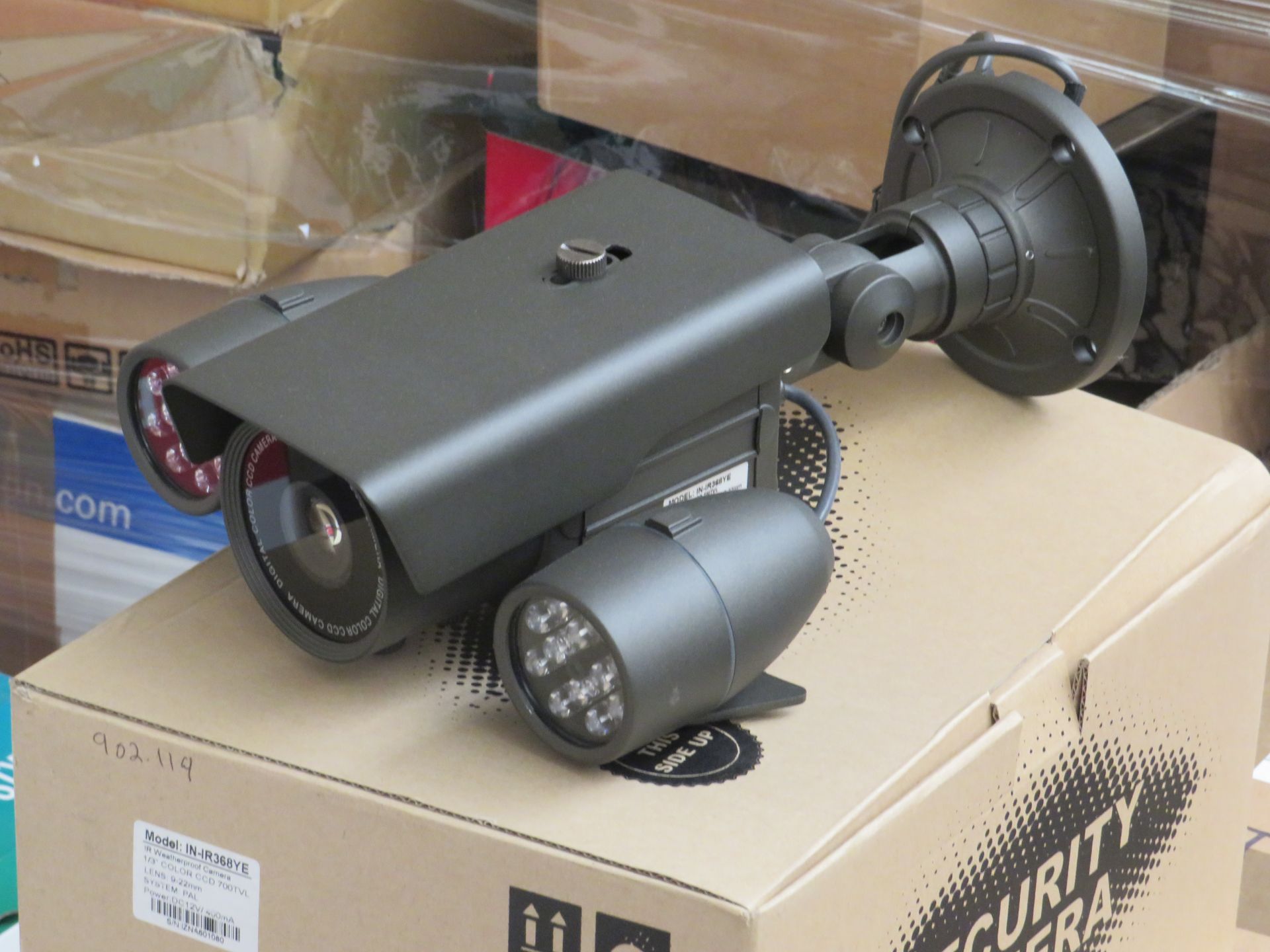 CCTV IR weatherproof camera, 1/3" colour, CCD 700TVL, Lens 9-22mm, DC12v, new and boxed.