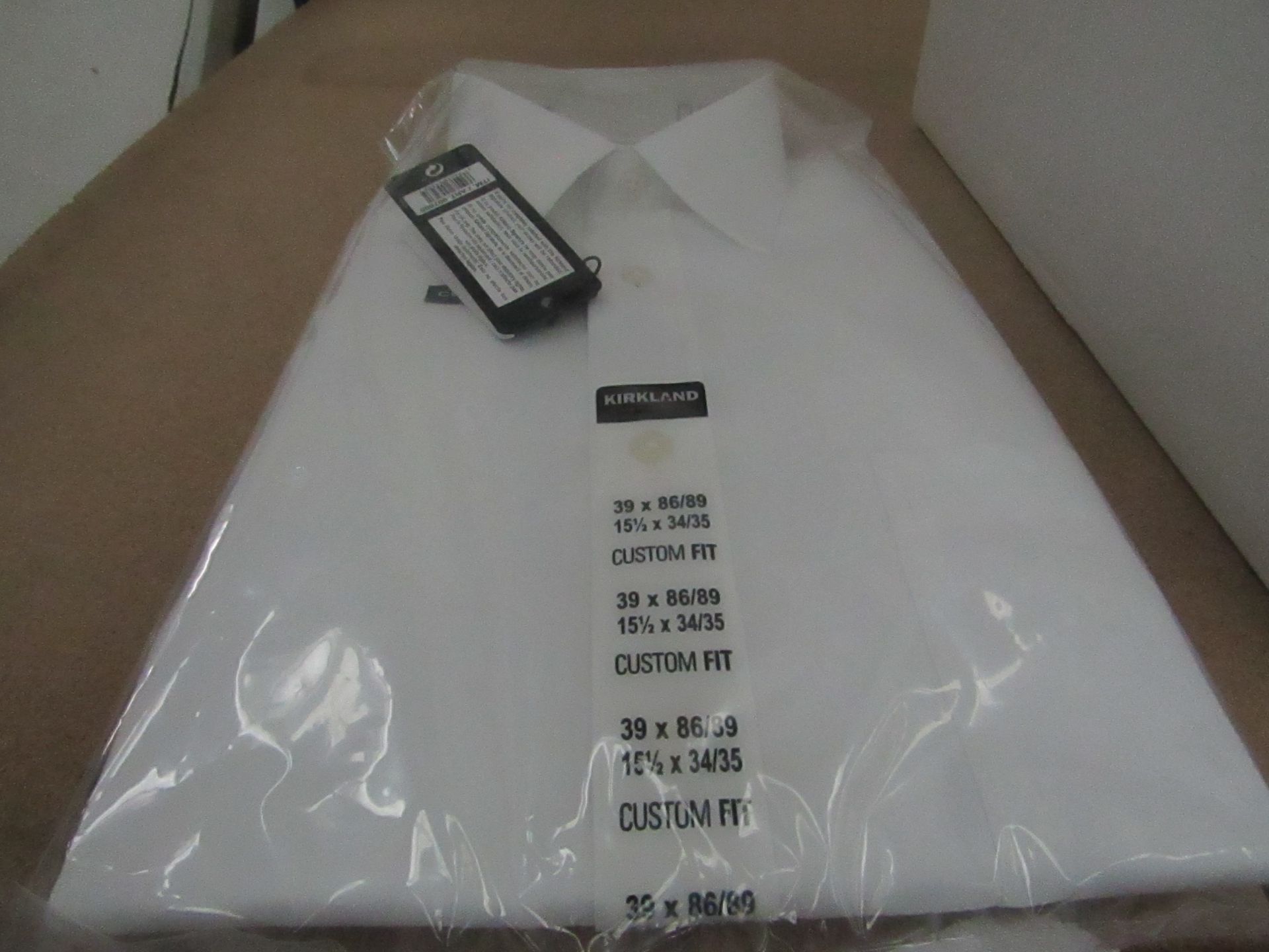 Kirkland - Custom Fit White Buttoned Shirt - ( 39 x 81/84 - 15.5 x 32/33 ) - New & Packaged.