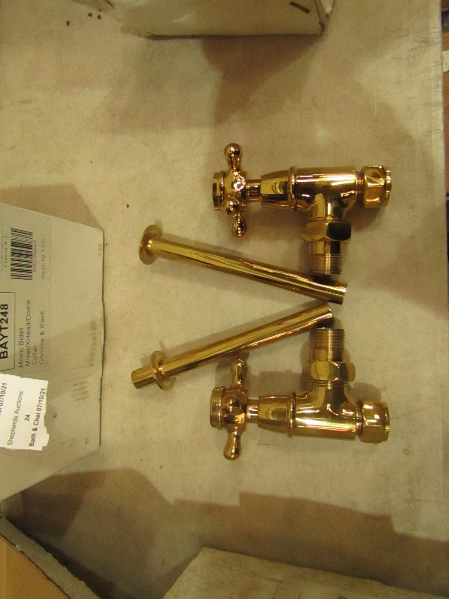 Pair of Gold Old fashion stlye radiator valves, look unused