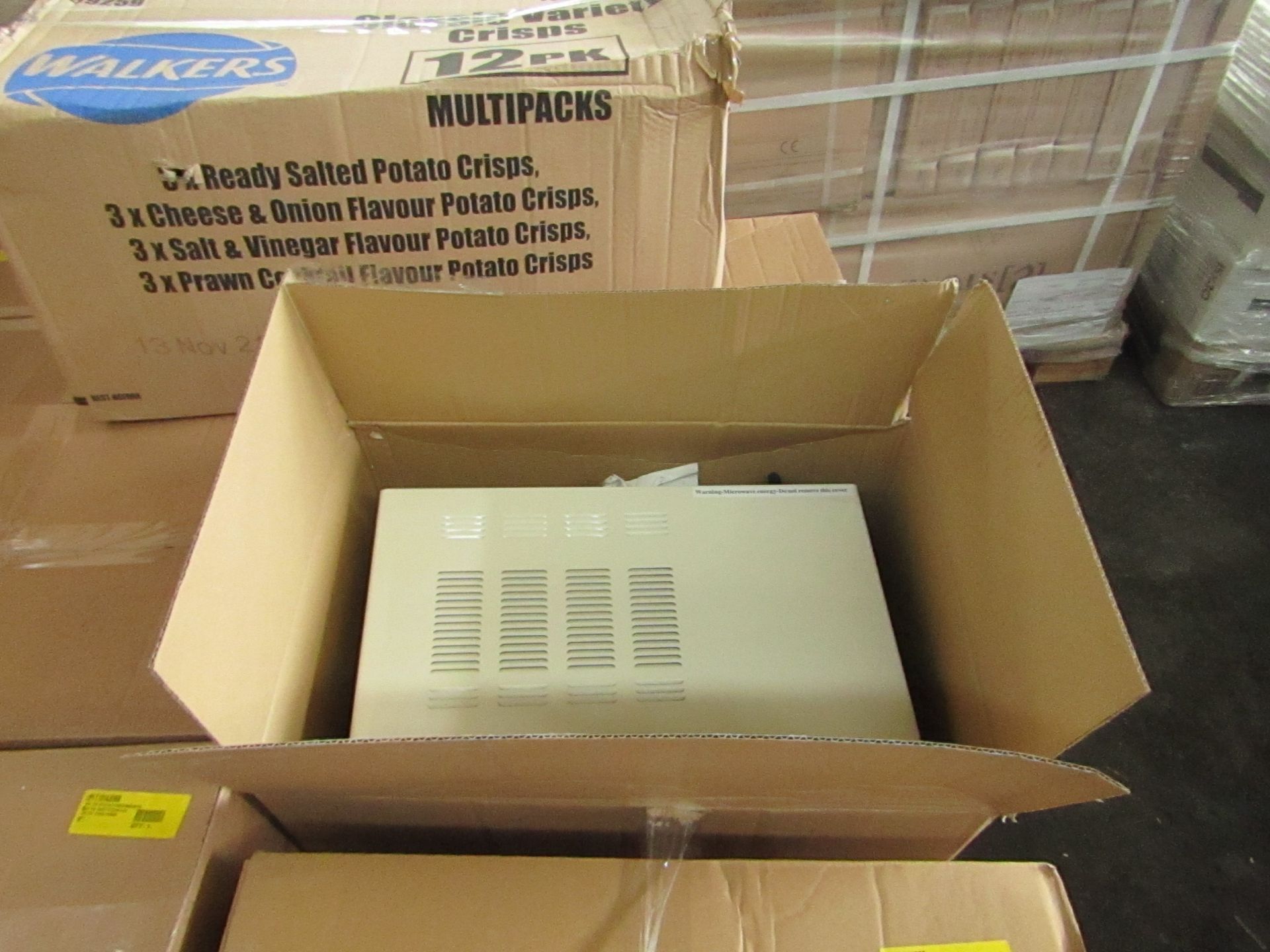 5x Microwaves in Non Original Boxes Picked at Random - Unchecked & Boxed - Be aware we do not know