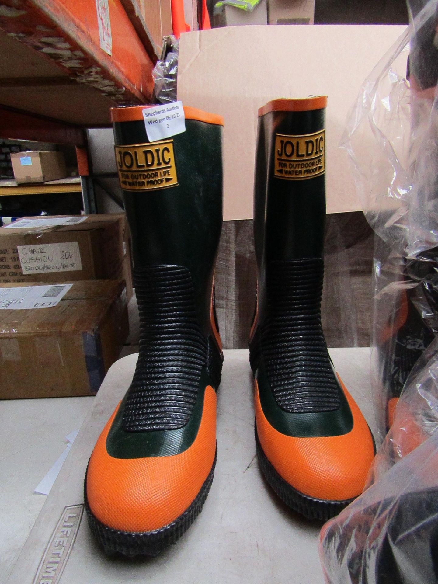 Joltic - Green & Orange Boots - Size M - Unused.