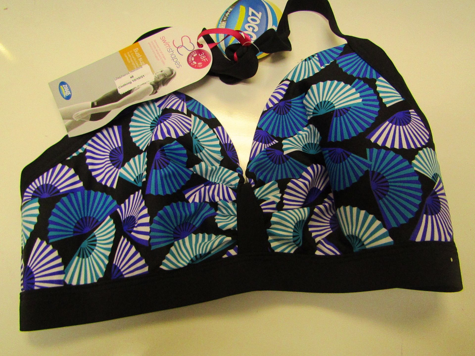 1X ZOGGS WOMENS SWIMSHAPES BIKINI TOP, SIZE 38F, BLACK AND PURPLE, NEW WITH TAGS.