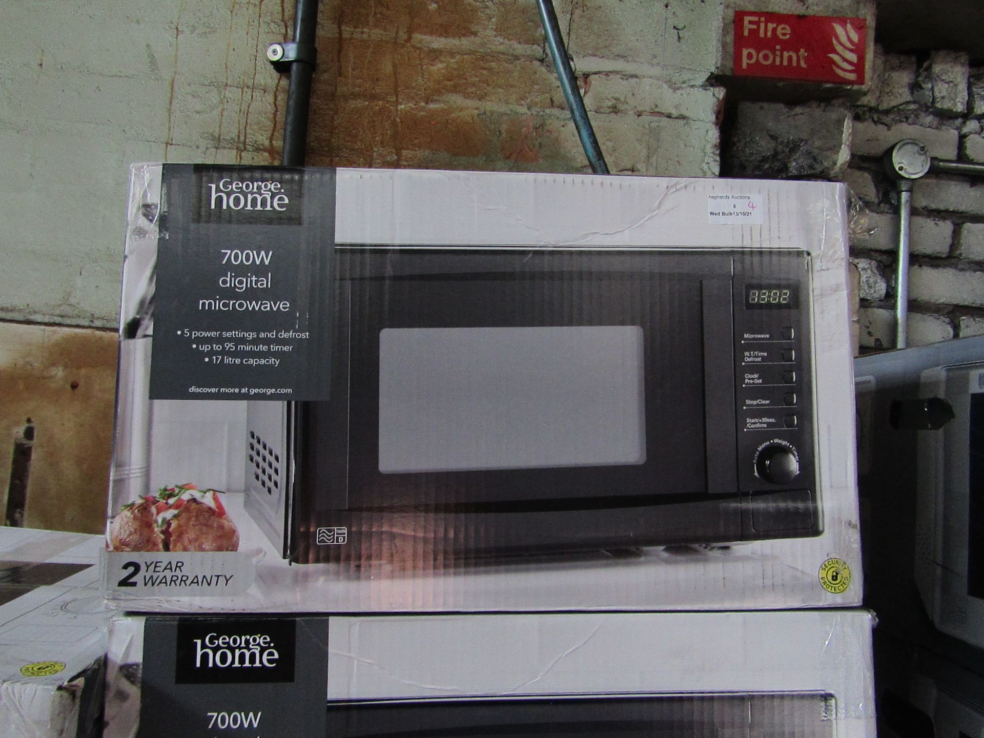 4x 700W Digital Microwaves | Black | Unchecked & Boxed | RRP £46 | Total lot RRP £184 | Load Ref