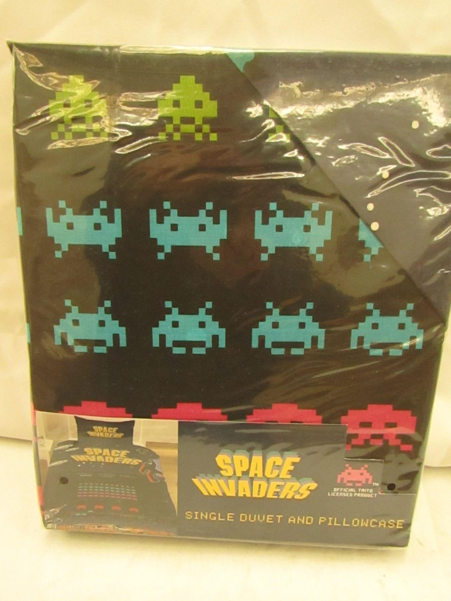 Space Invaders - Single Duvet & Pillowcase Set - New & Packaged.