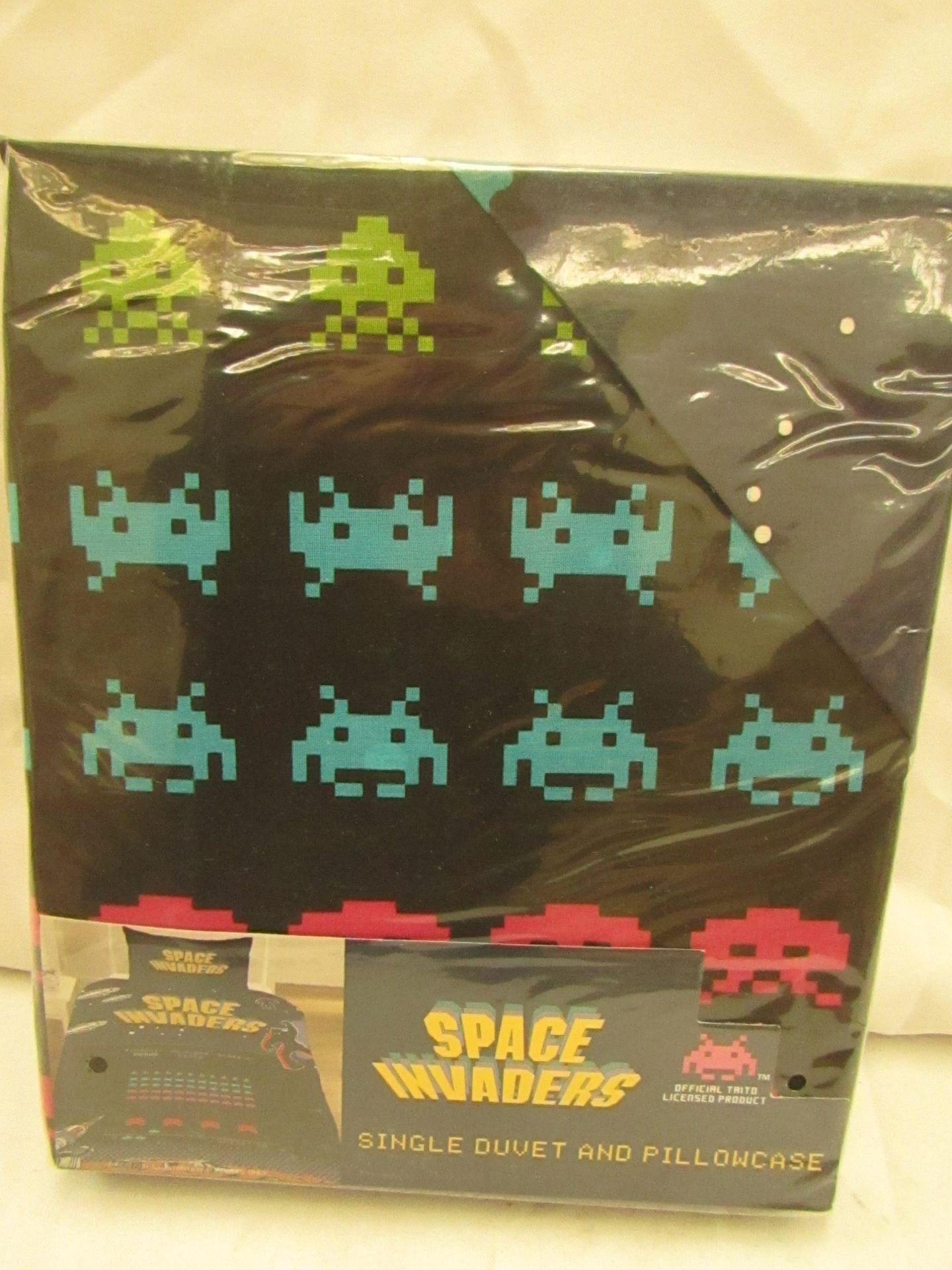 Space Invaders - Single Duvet & Pillowcase Set - New & Packaged.