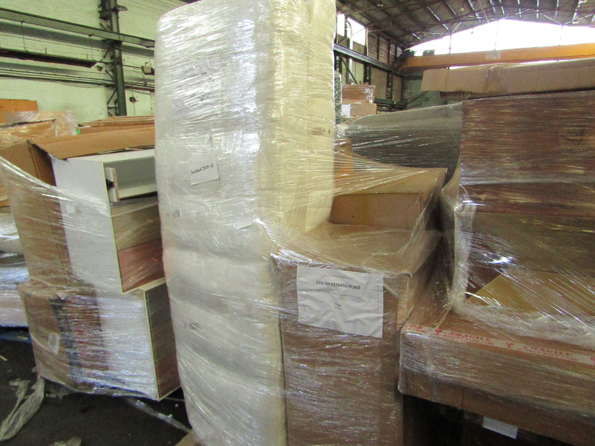 | 1X | PALLET OF FAULTY / MISSING PARTS / DAMAGED CUSTOMER RETURNS GALLERY & COX & COX STOCK