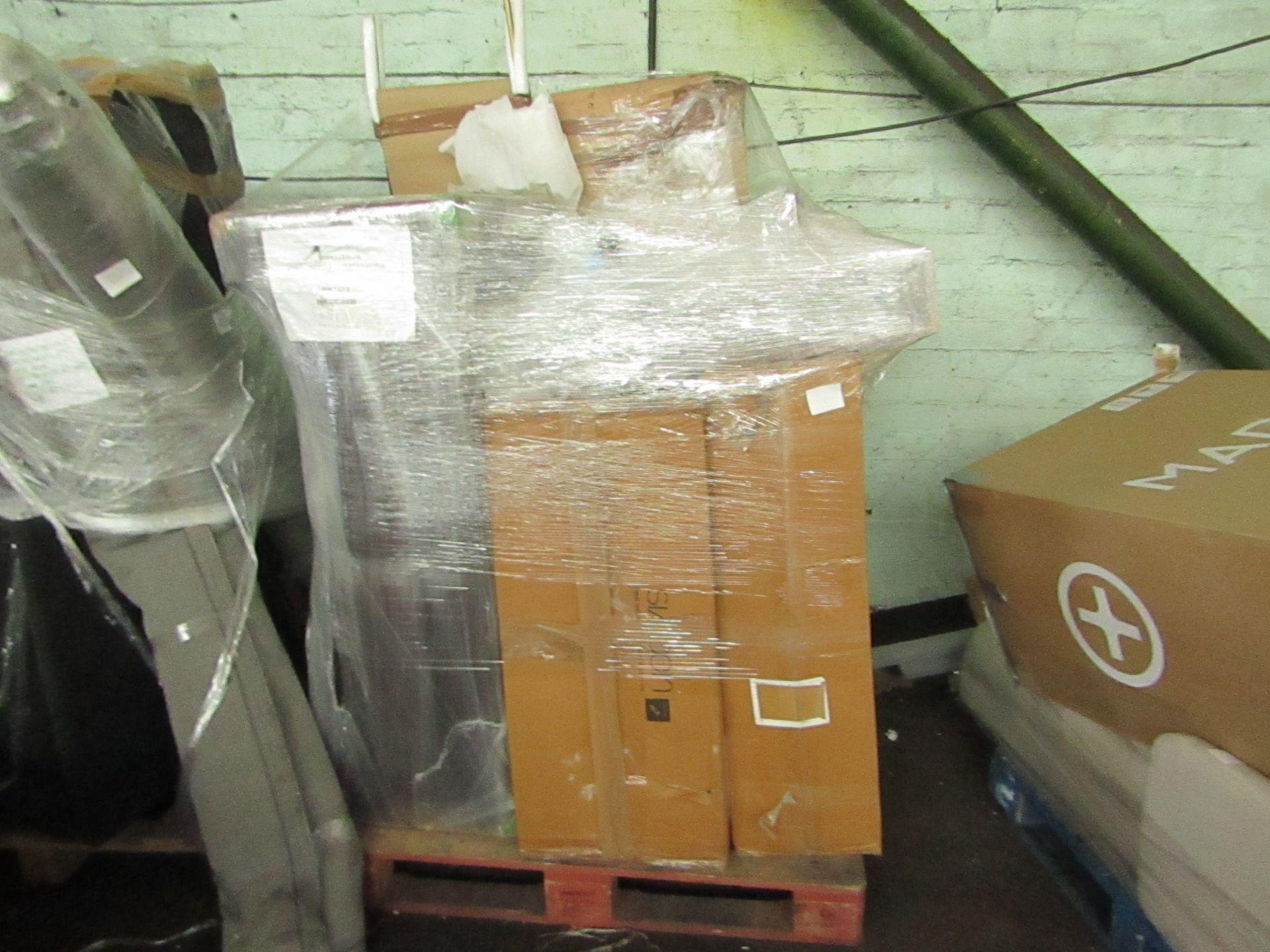 | 1X | PALLET OF FAULTY / MISSING PARTS / DAMAGED CUSTOMER RETURNS MADE.COM & SWOON STOCK