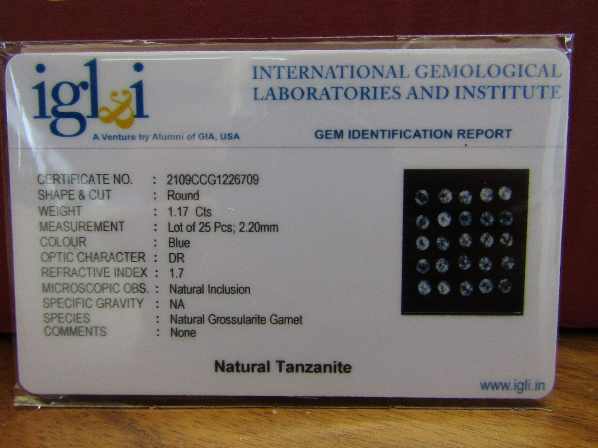 IGL&I Certified - Natural Tanzanite - 1.17 Carats - 25 Pieces - Diamond round cut - Average retail - Image 2 of 3