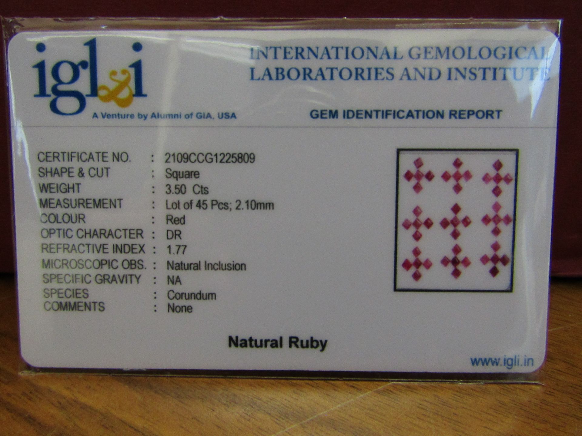 IGL&I Certified - Natural Rubies - (Untreated Unheated) - 3.50 Carats - Square cut - Average - Image 2 of 3