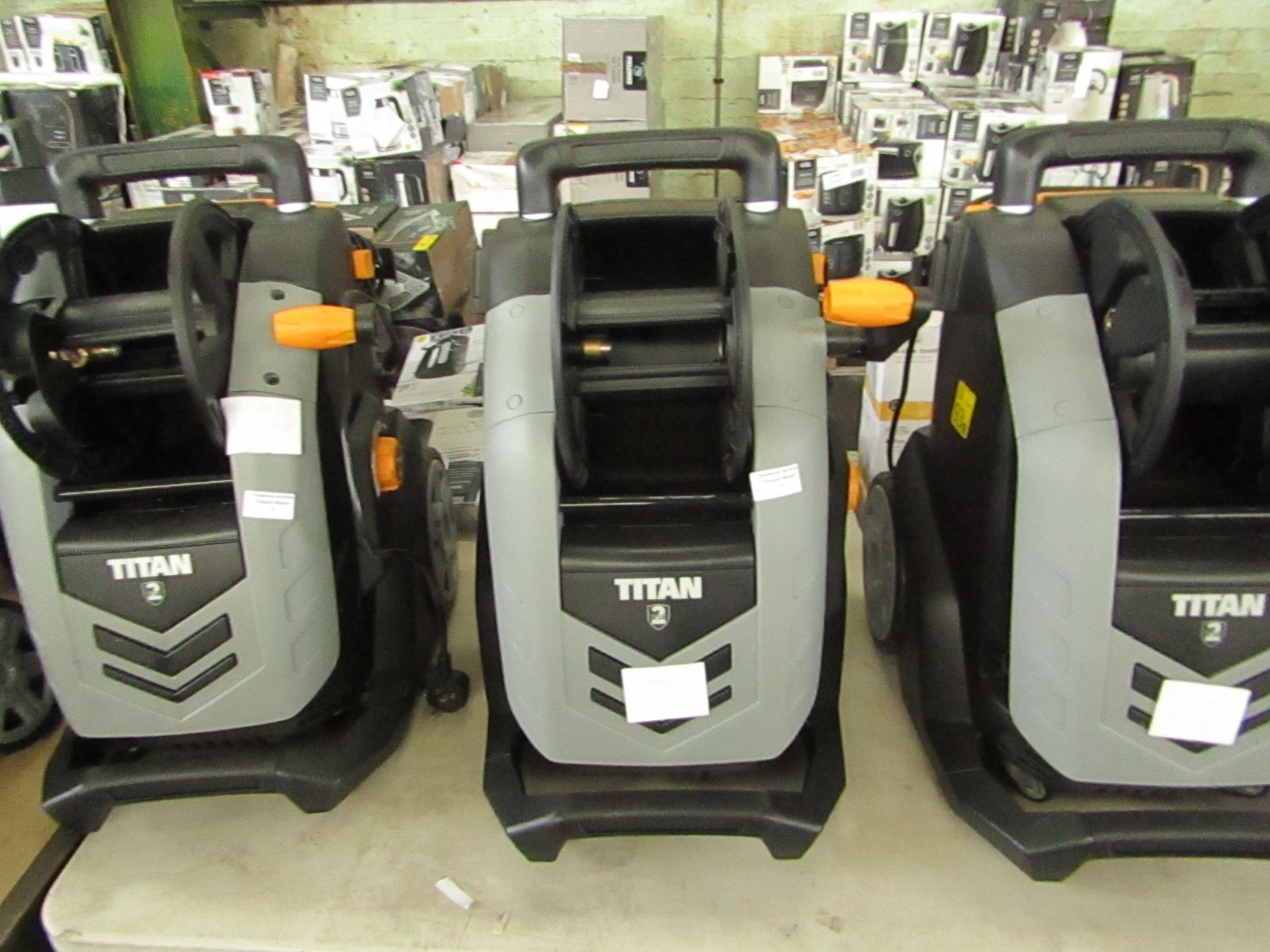 Titan - 2200w Corded High Pressure Washer - TTB2200PRW-DSS - Item Powers On - Please Note No
