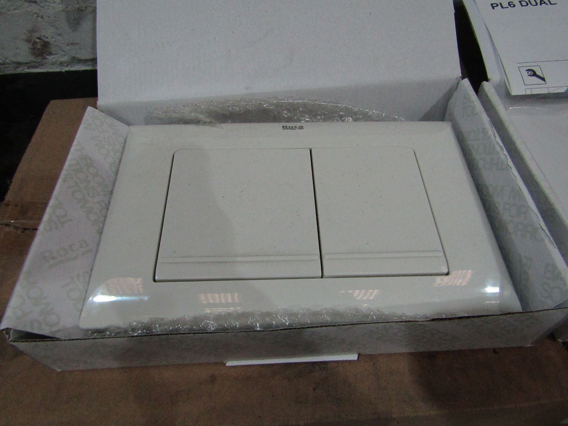 Roca - L1 White Flush Plate - New & Boxed.