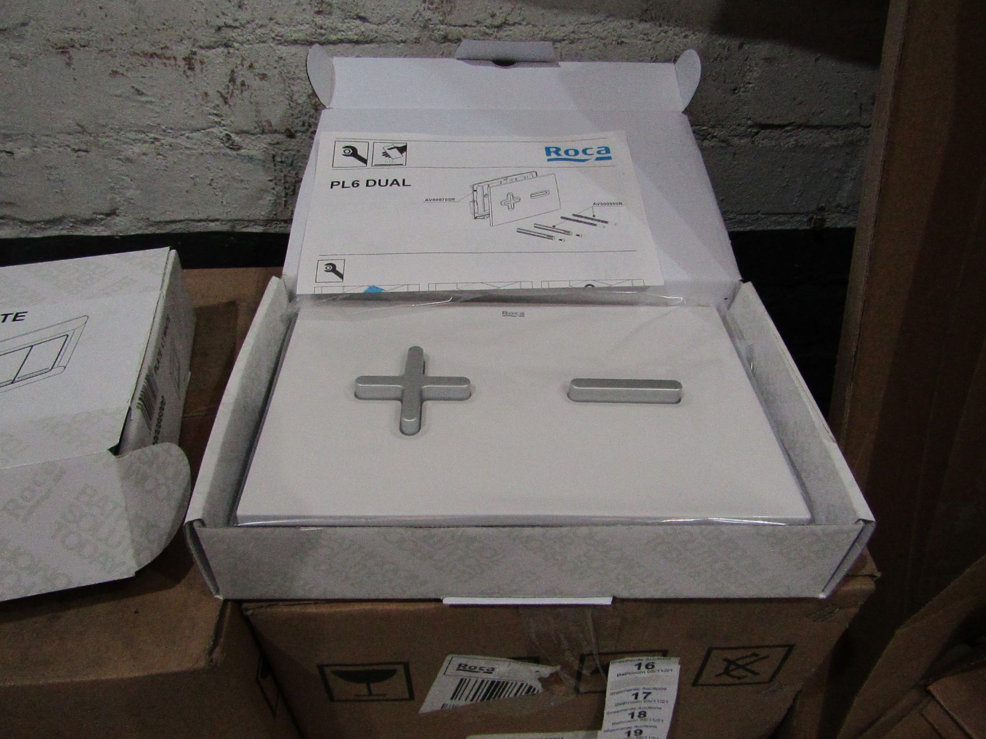 Roca - PL6 Dual Combi Flush Plate - New & Boxed.