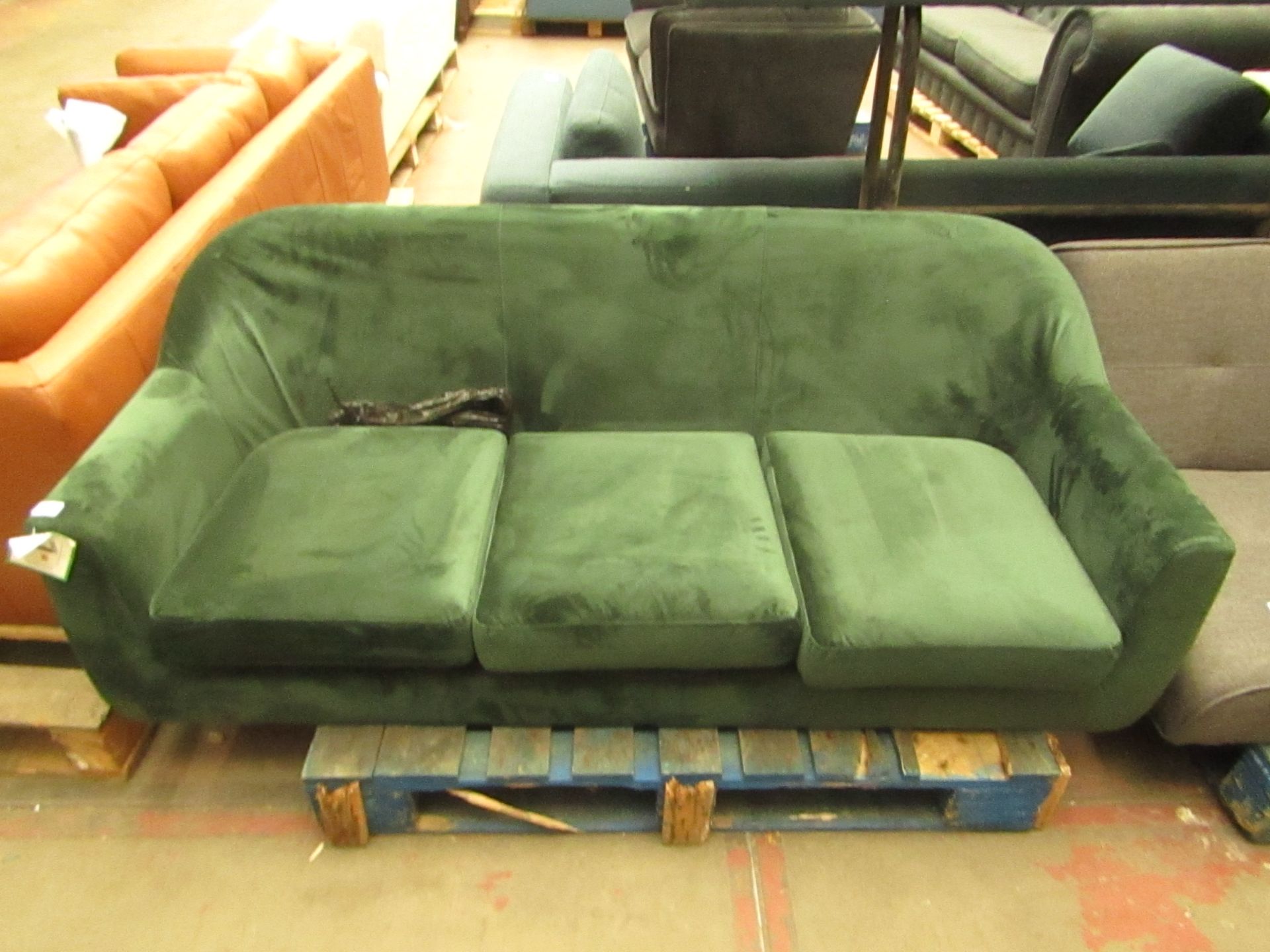 | 1X | MADE.COM 3 SEATER TUBBY VELVET SOFA | NO MAJOR DAMAGE (PLEASE NOTE, THIS DOES NOT PROVIDE ANY