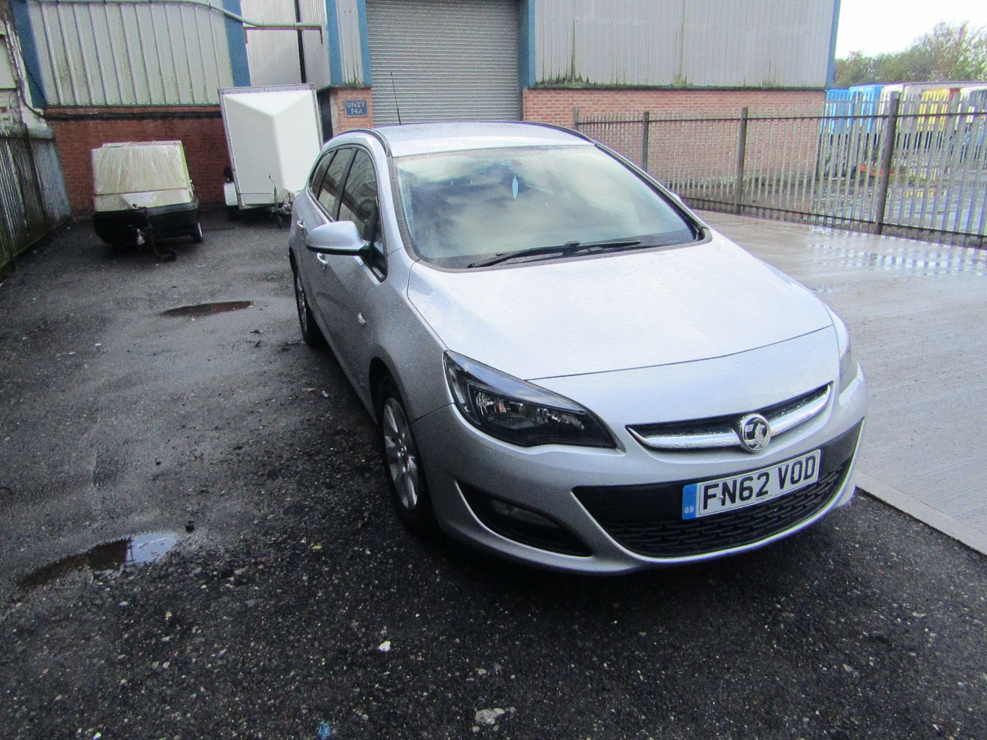 62 plate Vauxhall Astra Exclusive CDTi ECOFLX Silver Estate Car. 1686CC, First Registered 31.10.