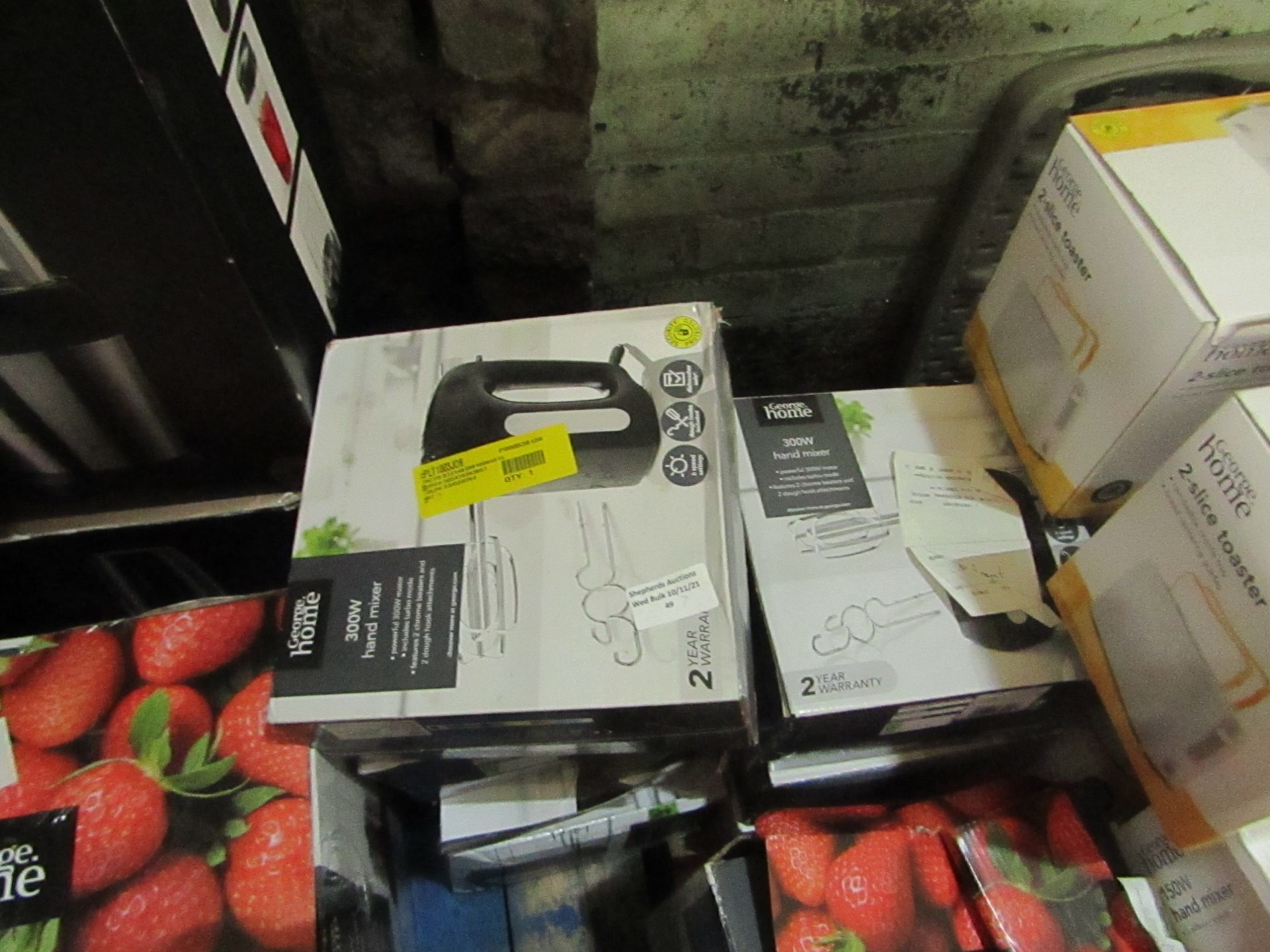 | 7X | 300W HAND MIXER | UNCHECKED & BOXED | NO ONLINE RESALE | RRP £8 | TOTAL LOT RRP £56 | LOAD