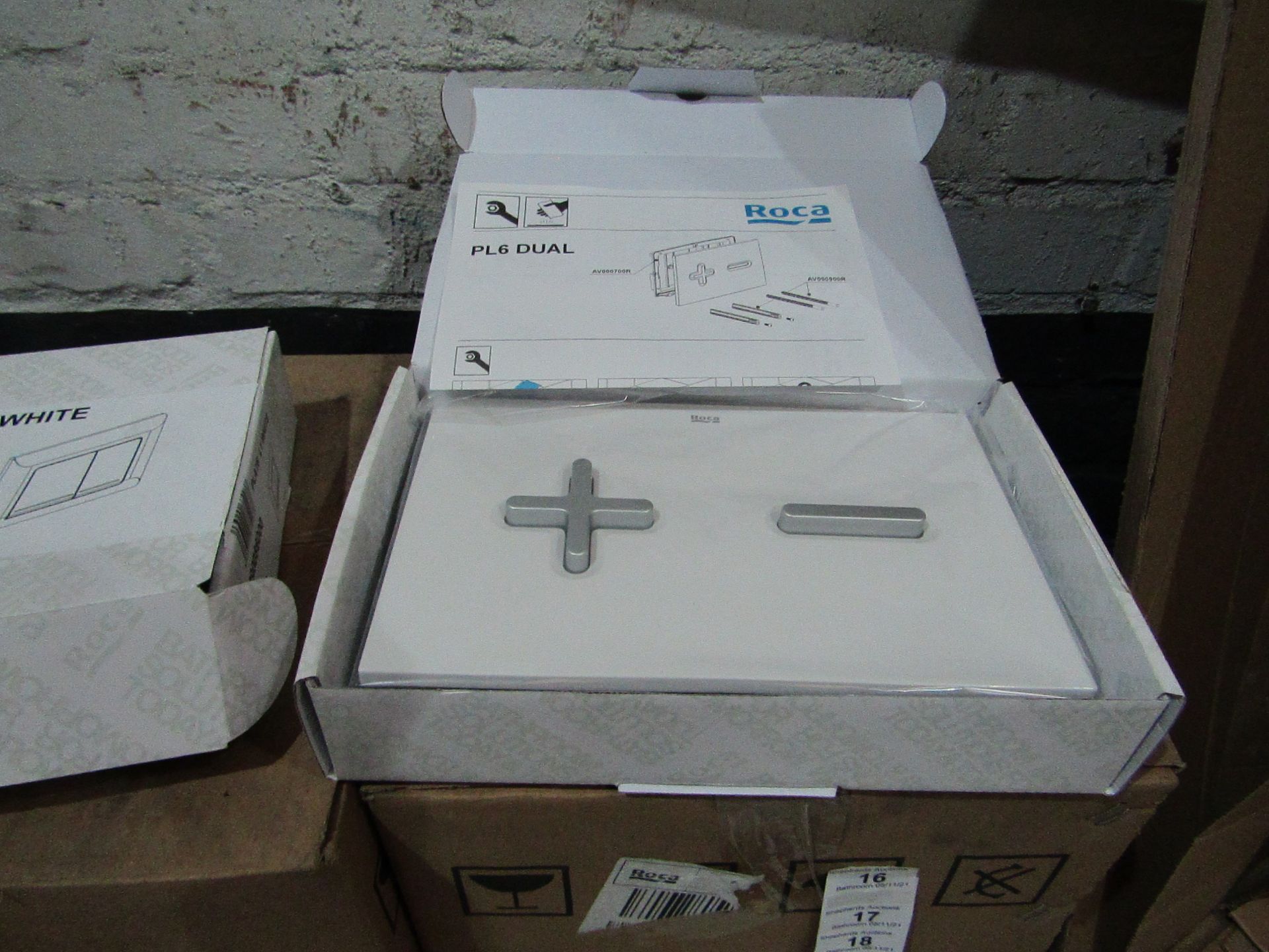 Roca - PL6 Dual Combi Flush Plate - New & Boxed.