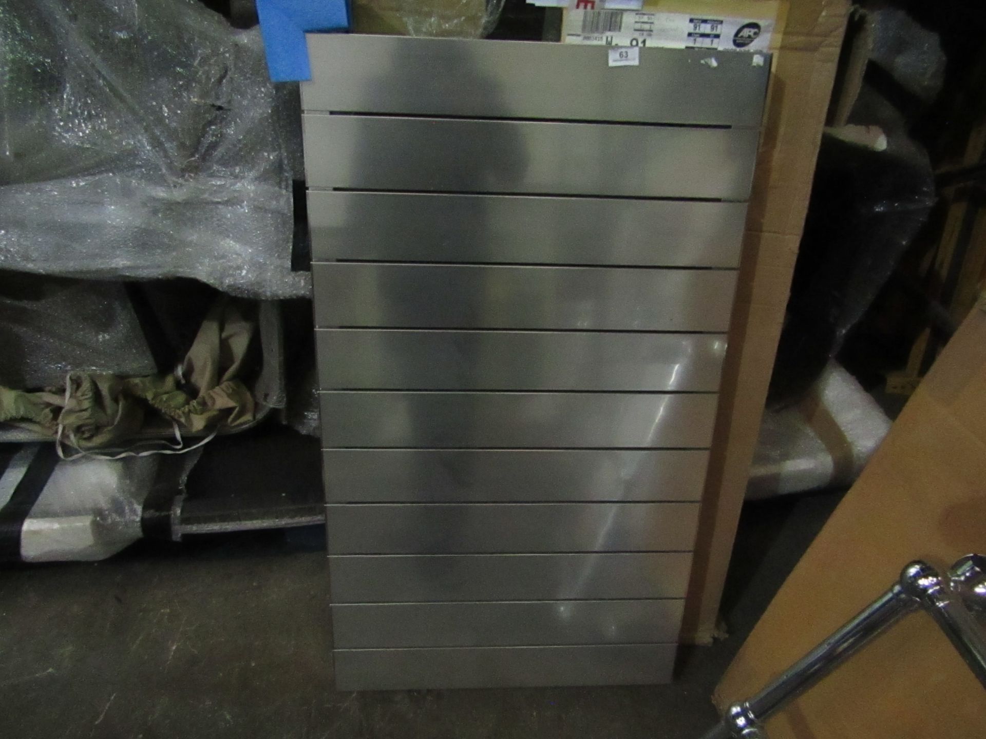 Carisa Radiators - Eclypsia Radiator 1040x600nm - Good Condition & Boxed. - Please note, this