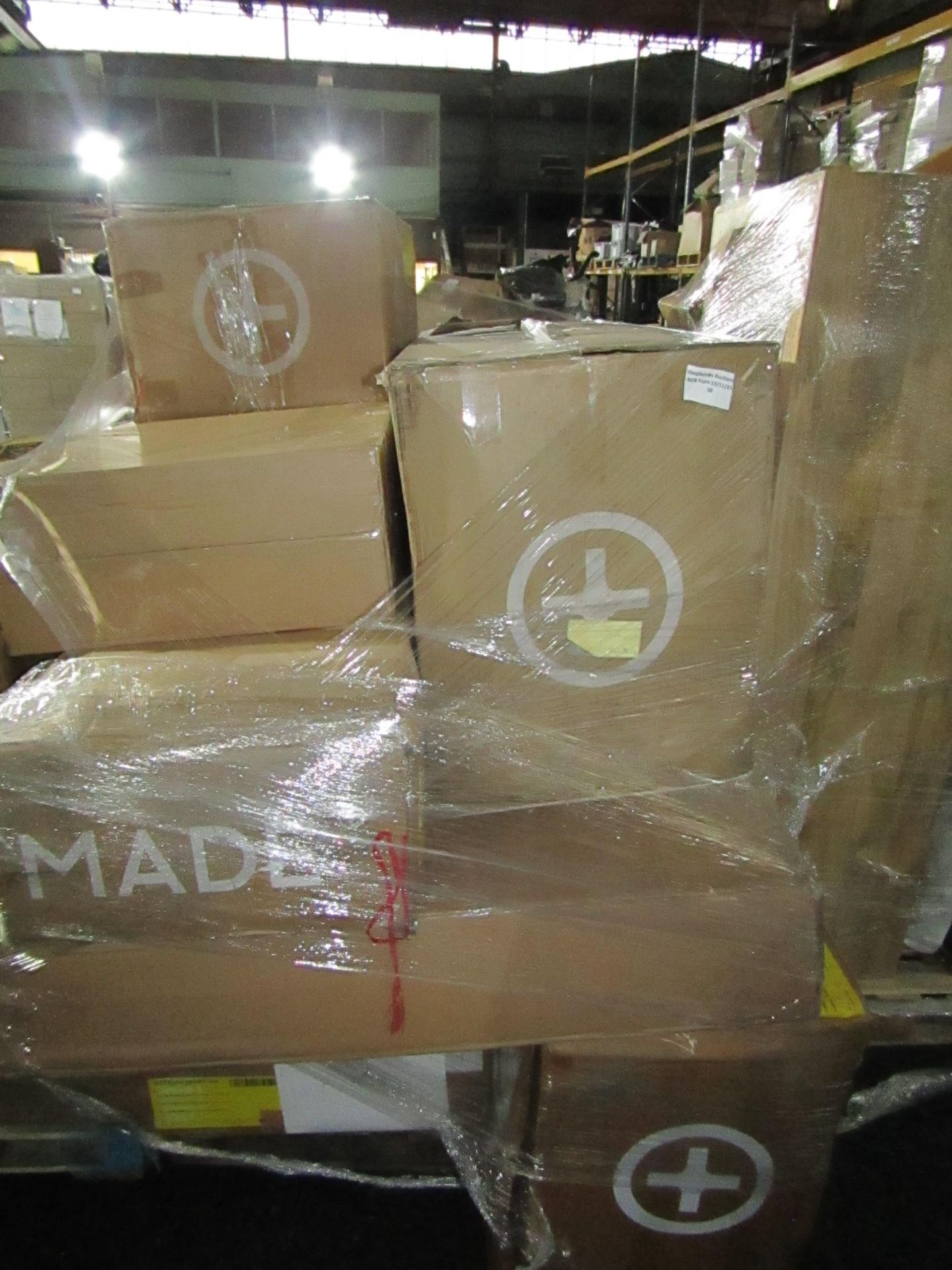 Mixed pallet of Made.com customer returns to include 11 items of stock with a total RRP of