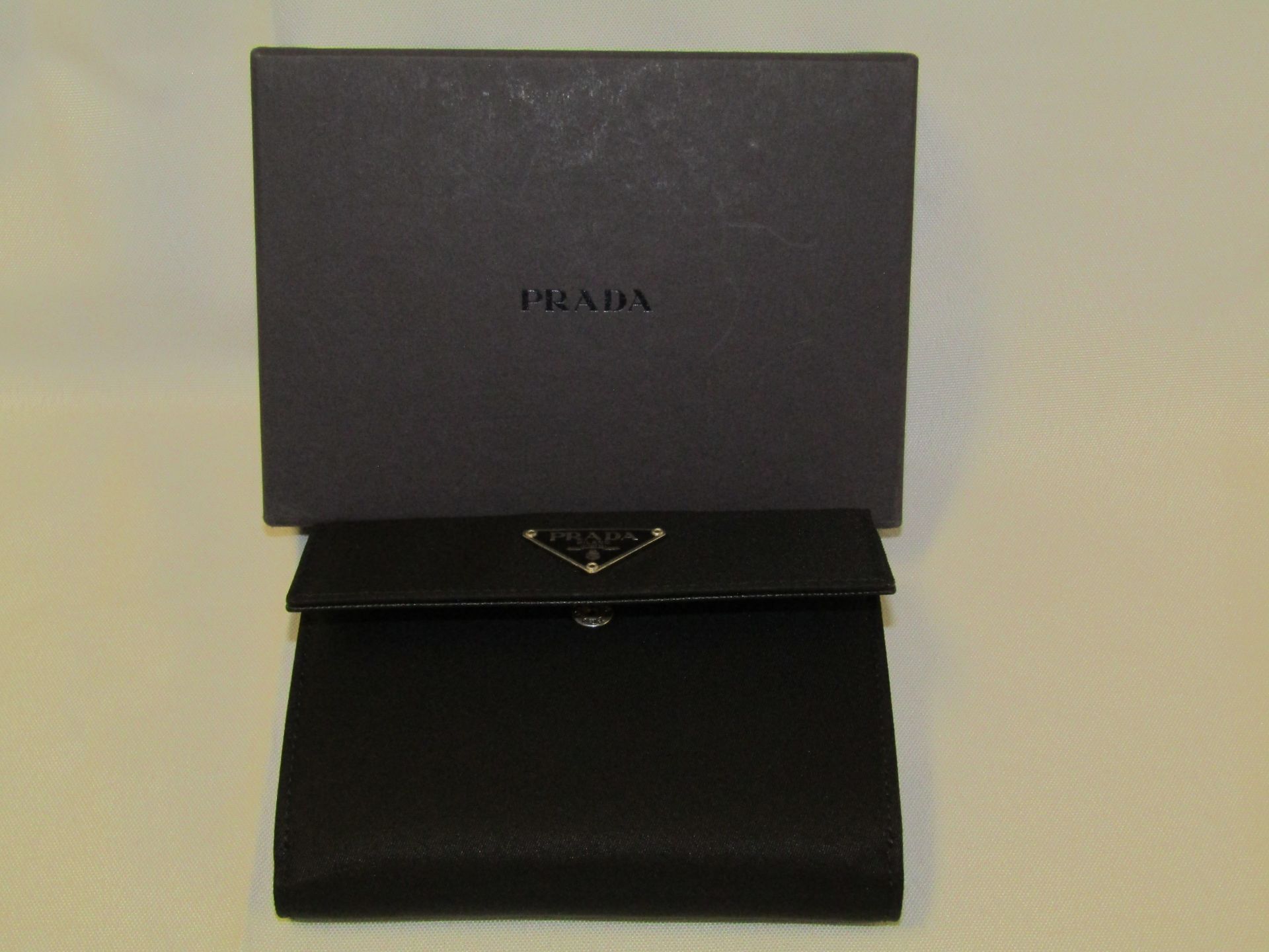 Genuine Prada Nylon purse in excellent conditon with original box
