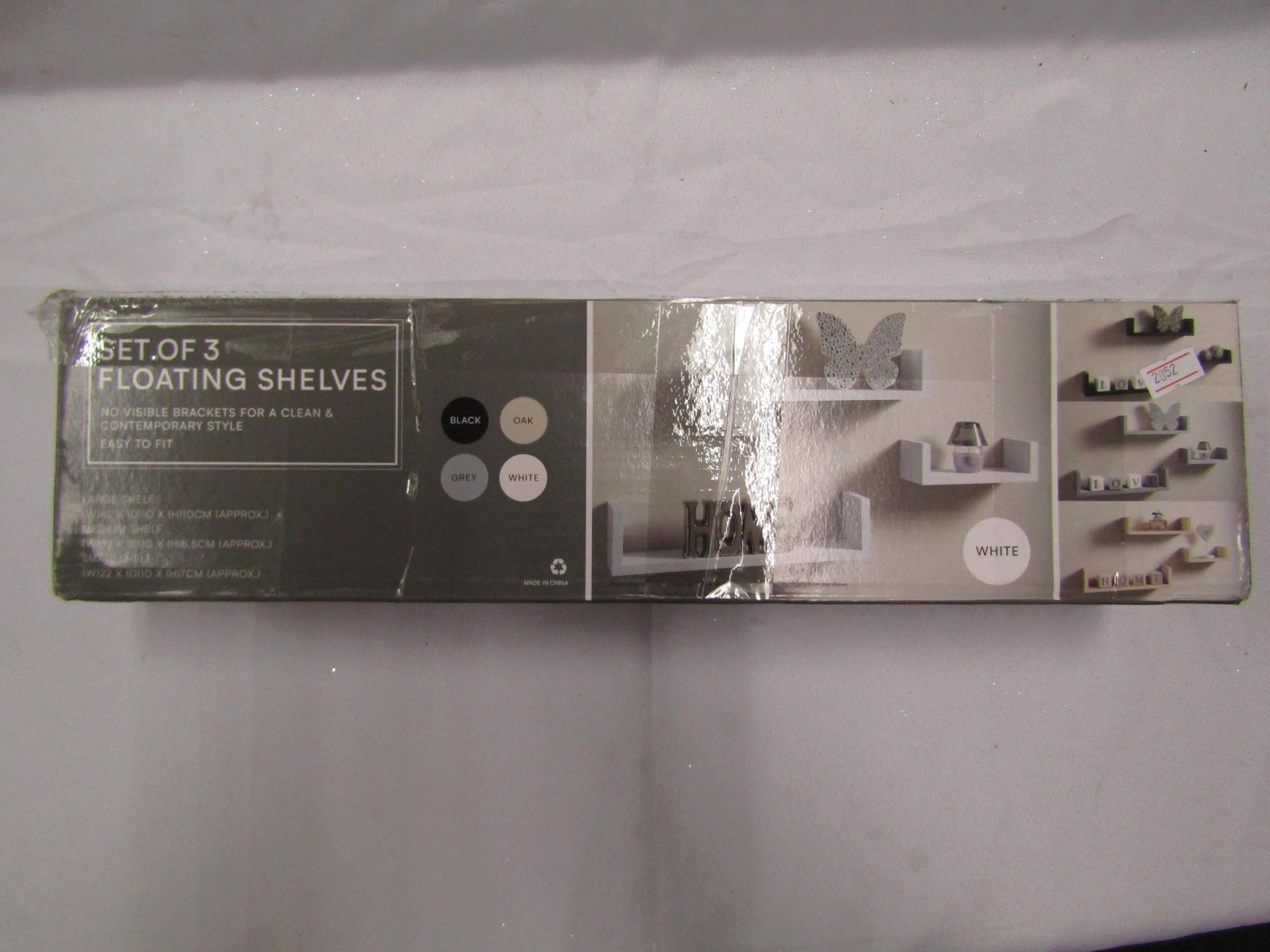 1 x Set of 3 Floating Shelves packaged see image for design