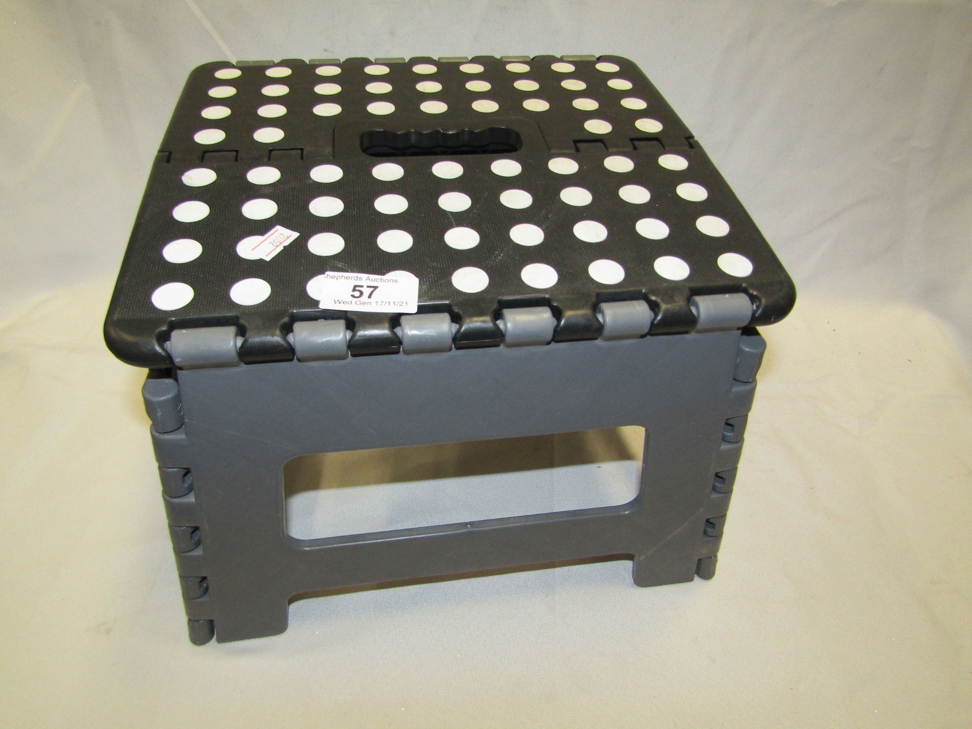 1 x Asab Folding Step Stool packaged new see image for colour