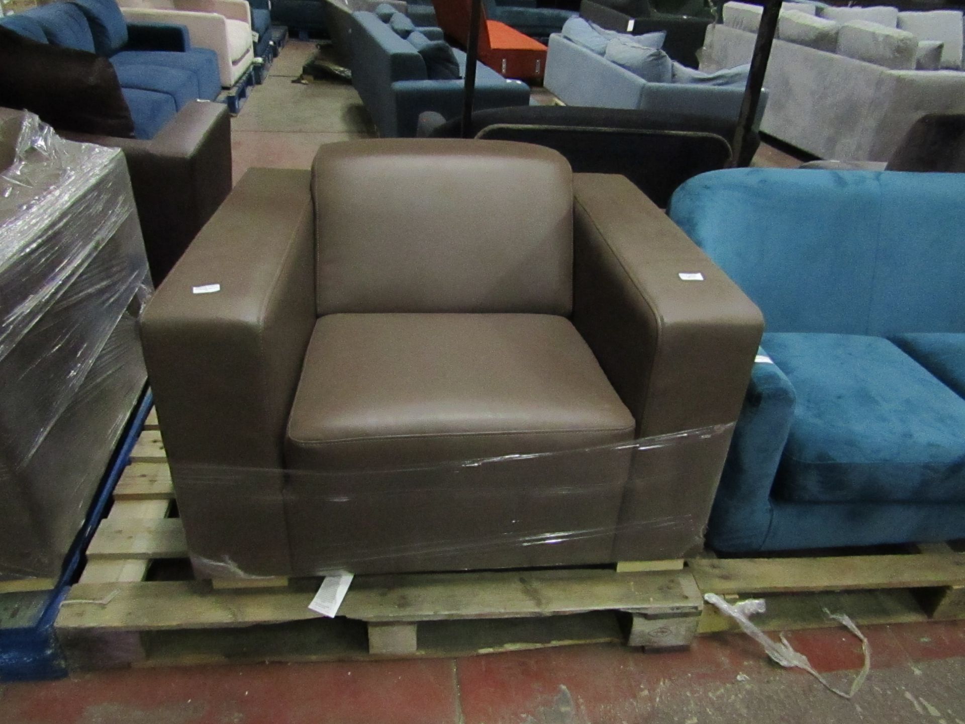 | 1X | LOFT LEATHER ARMCHAIR | (PLEASE NOTE, THIS DOES NOT PROVIDE ANY WARRANTY OR GUARANTEE AS THIS