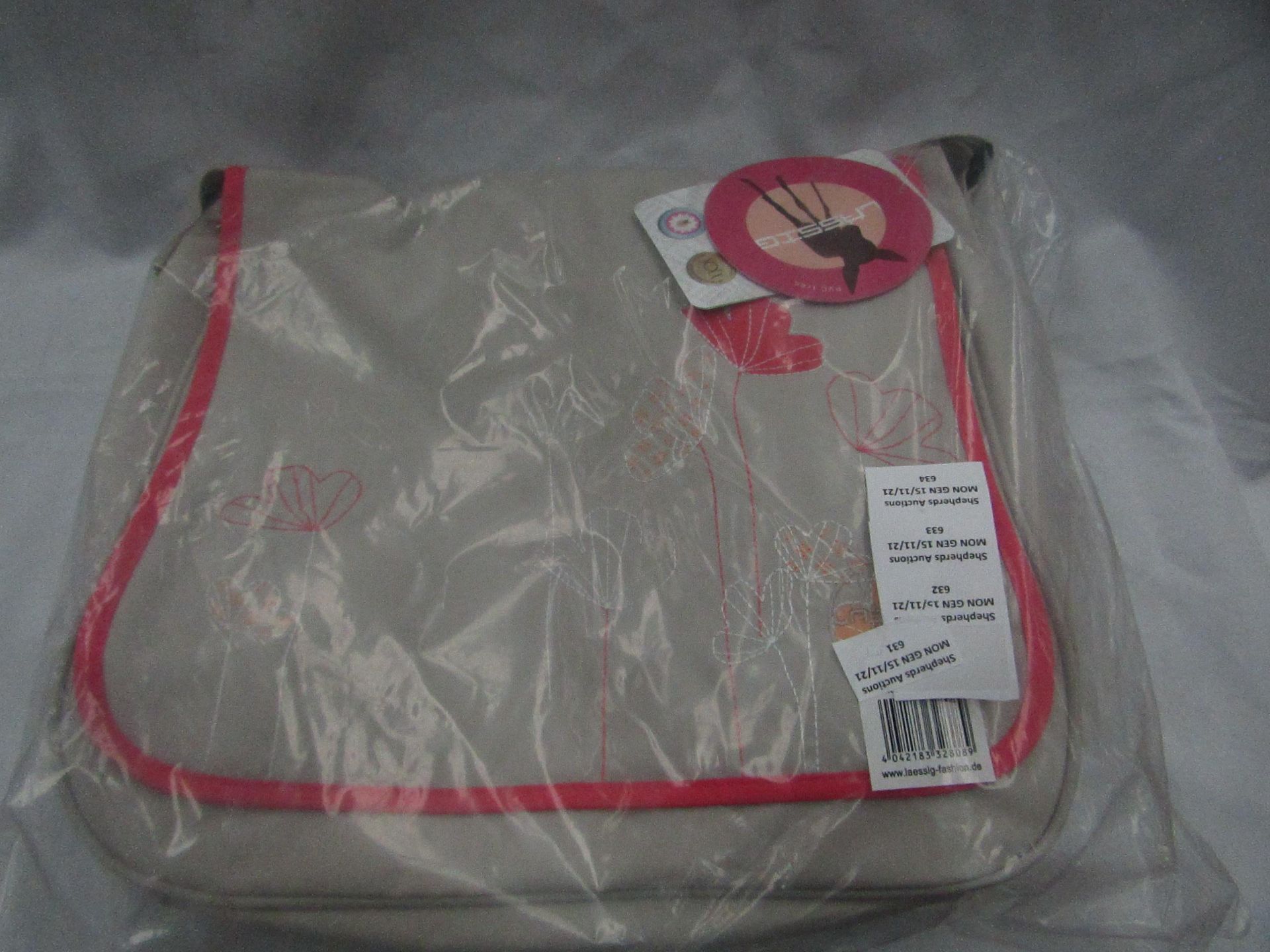 1x Lassig - Basic Messenger Bag - New & Packaged.