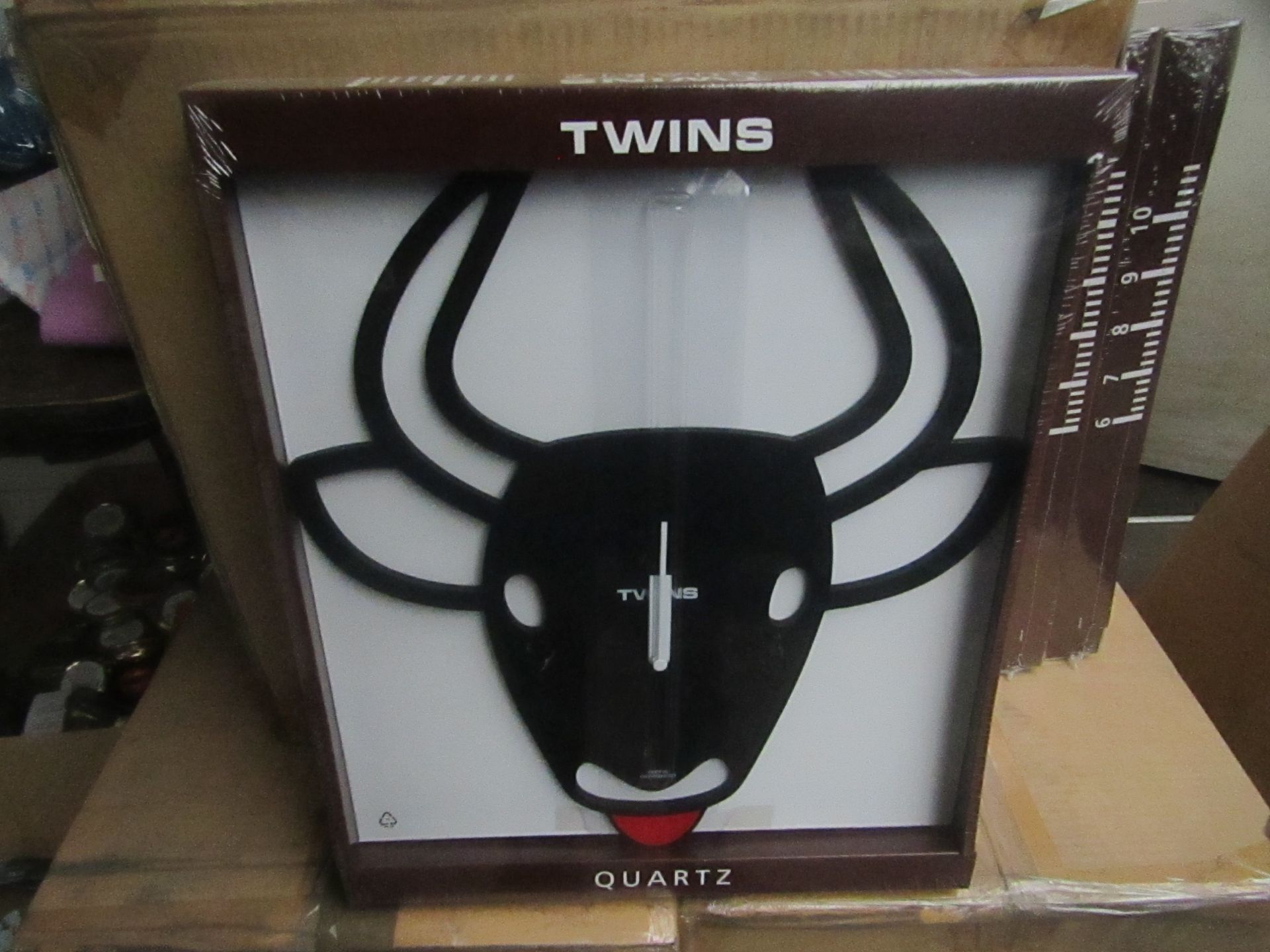 10x Twins - Quartz Cow Novelty Wall Clock - Good Condition & Packaged.