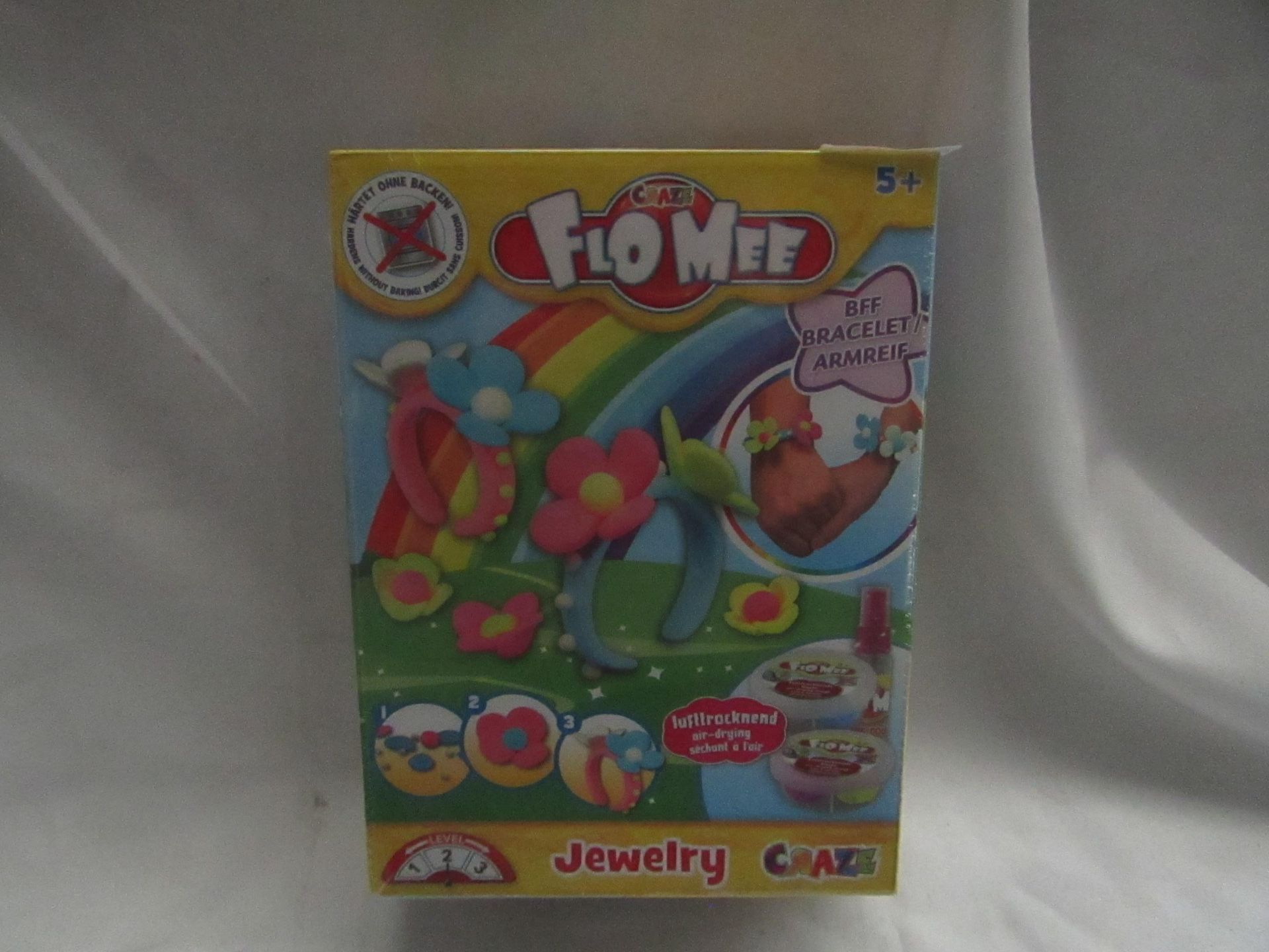 Craze - Flo Mee BFF Bracelet Making Set - Unused & Boxed.