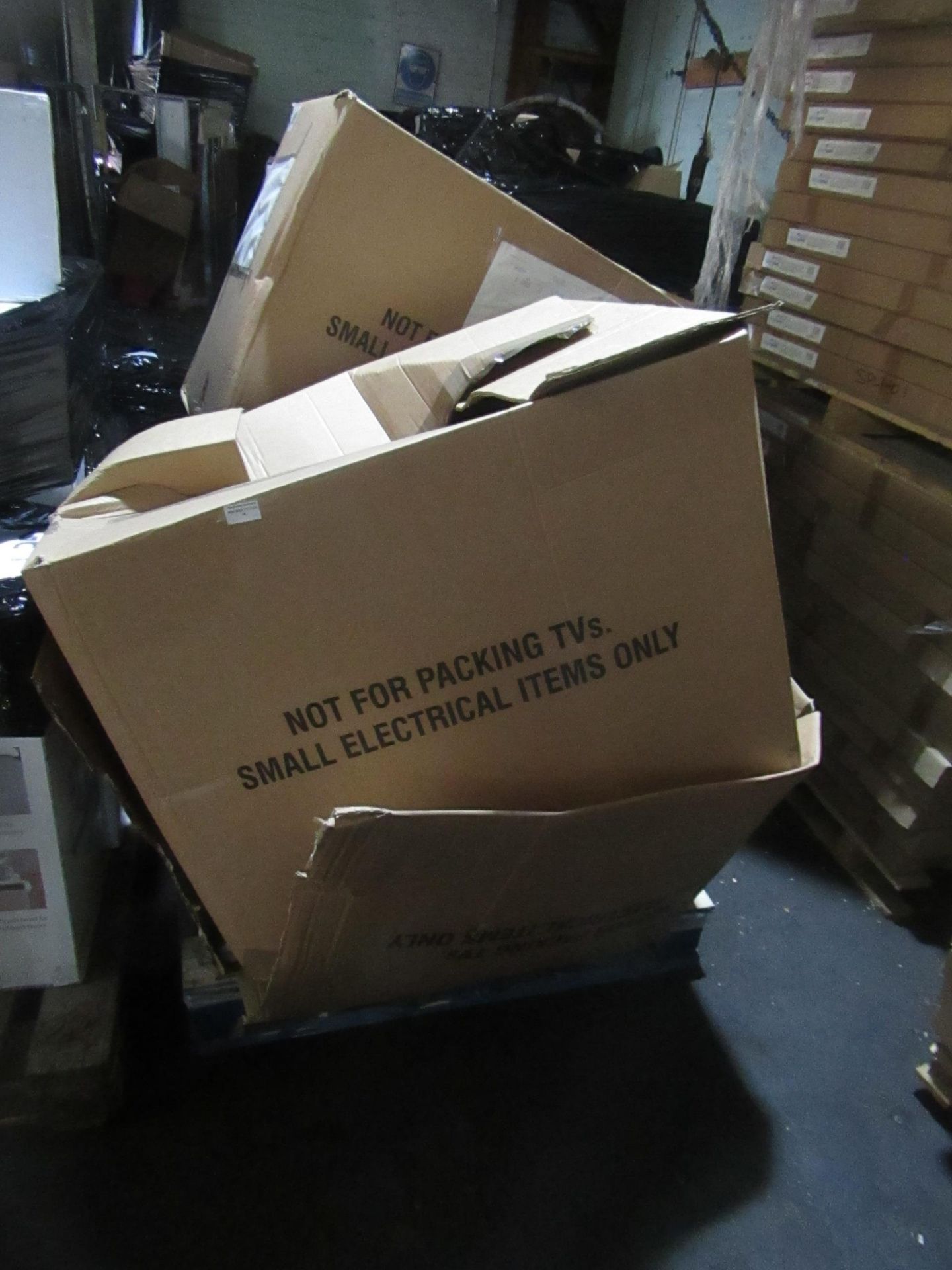 | 1X | PALLET OF GOBLIN VACUUM CLEANERS | UNCHECKED & SOME BOXED | NO ONLINE RESALE | RRP - |