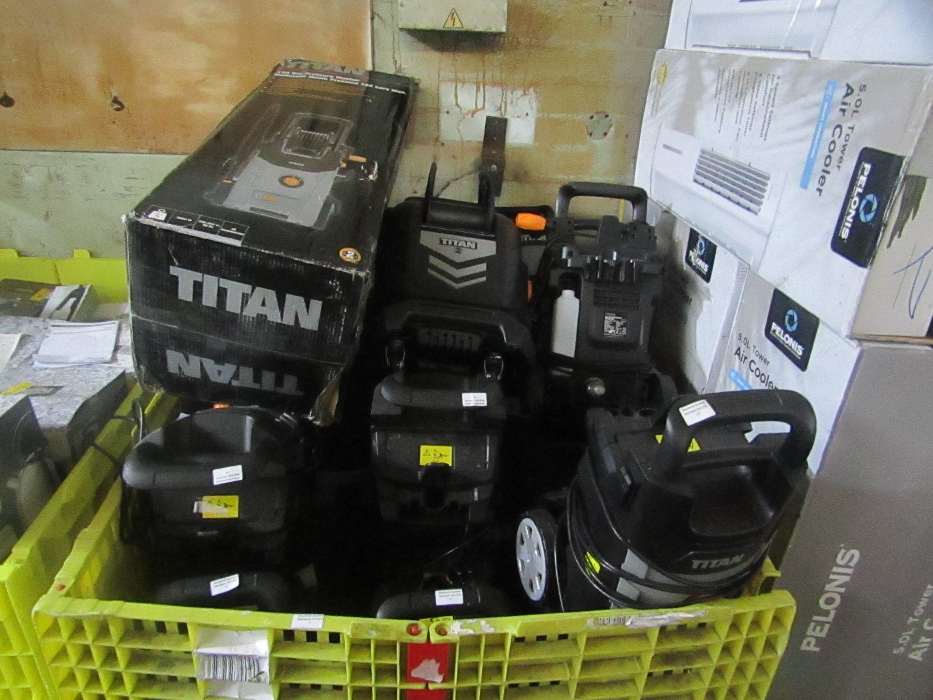 1X Pallet Of Approx 19 Titan Pressure Washers - 2200w & 1800w Corded High Pressure Washer -