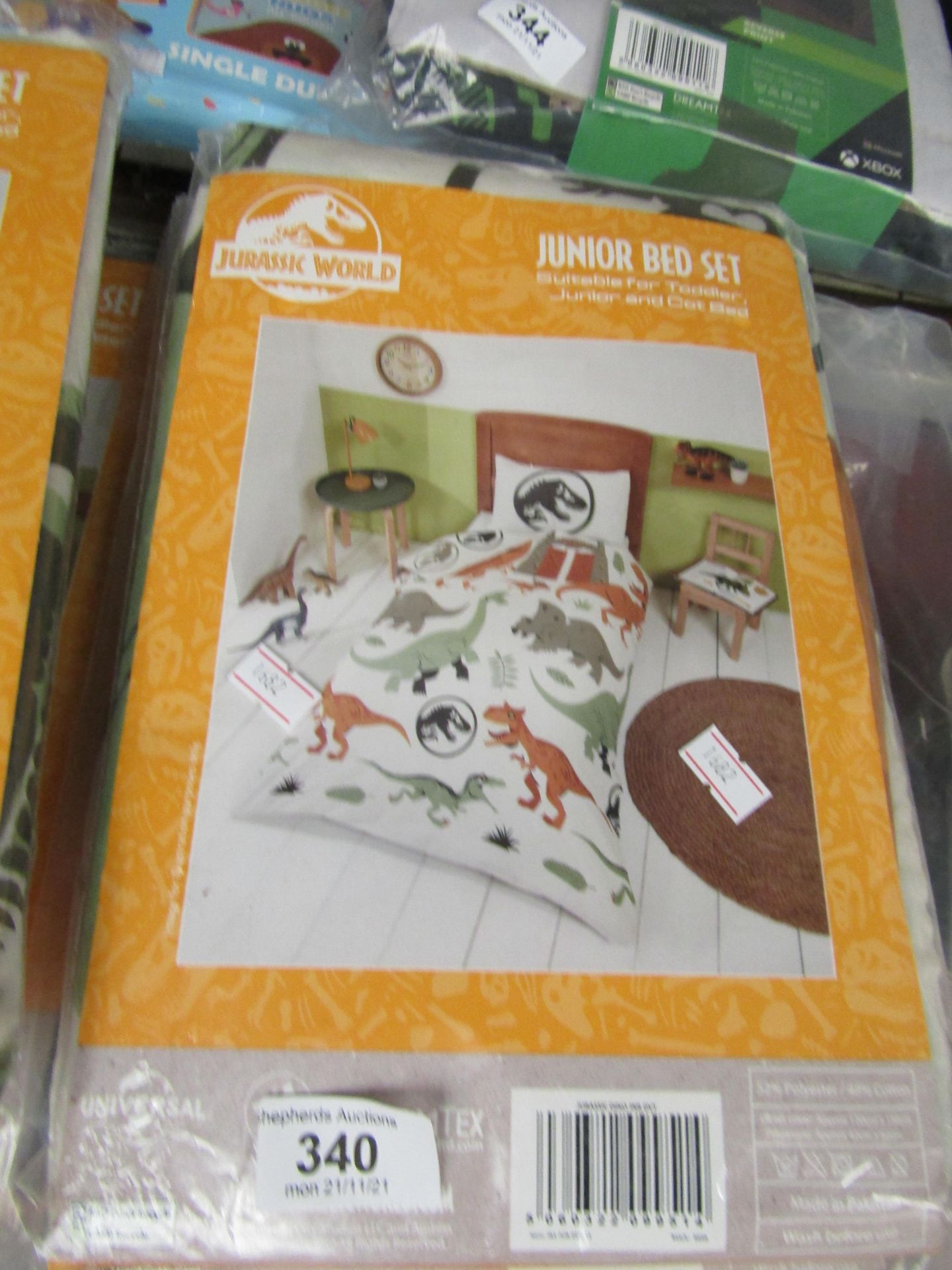 1 x Jurassic World Junior Bed Set new & packaged see image