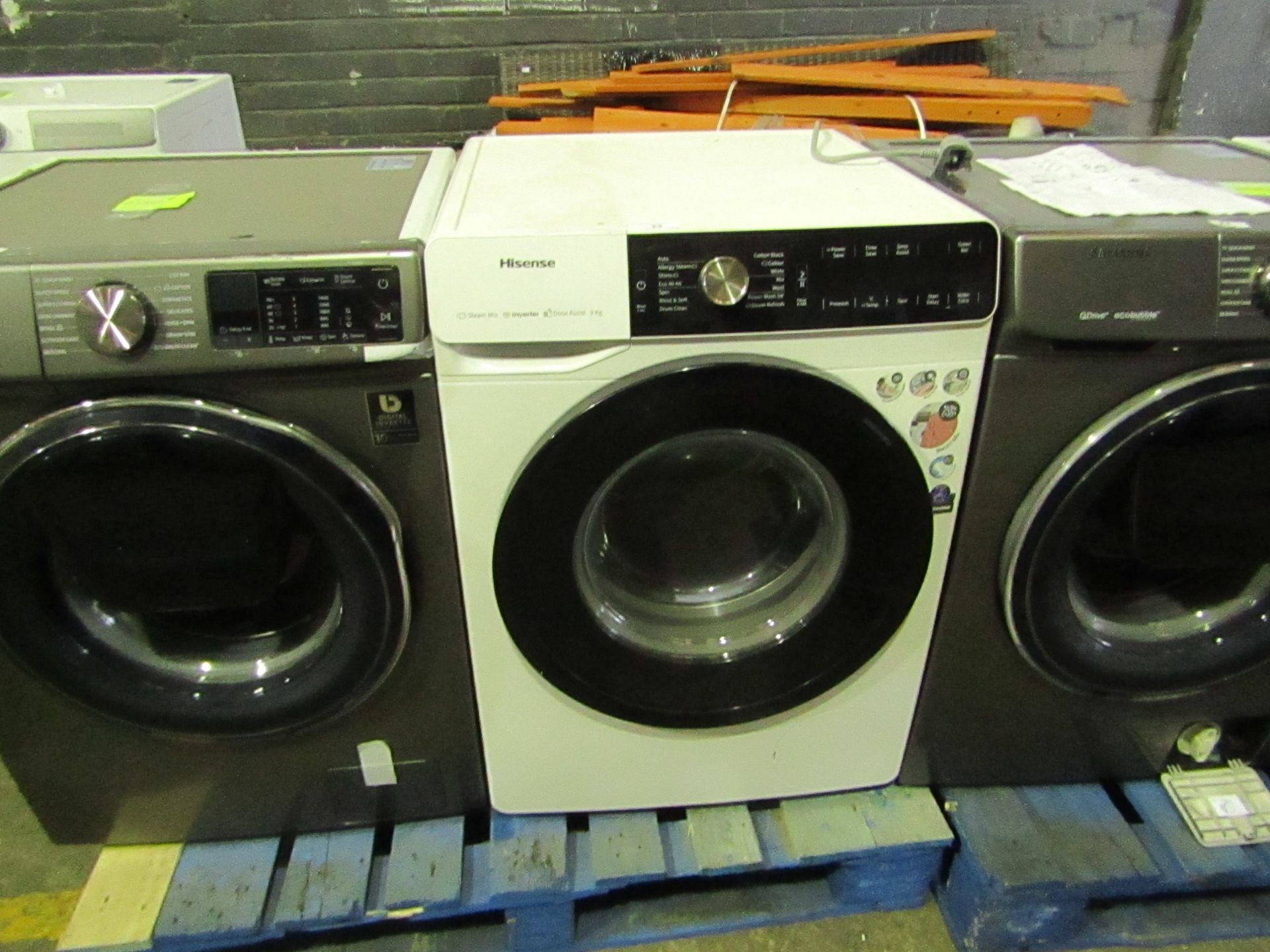 Hisense 9KG 1400RPM Washing Machine, White - Untested & In Decent Condition From the Front -