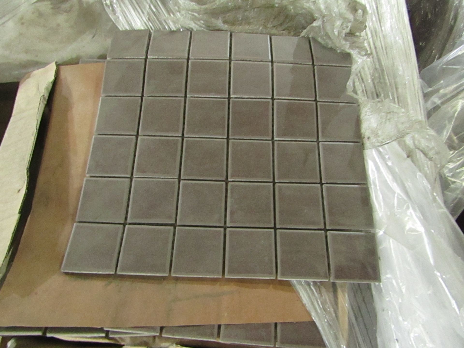 10x Boxes of 12 Vitra Sahara Mocha Mosaic 470x470mm tiles, brand new. Total RRP £34.99 per box,