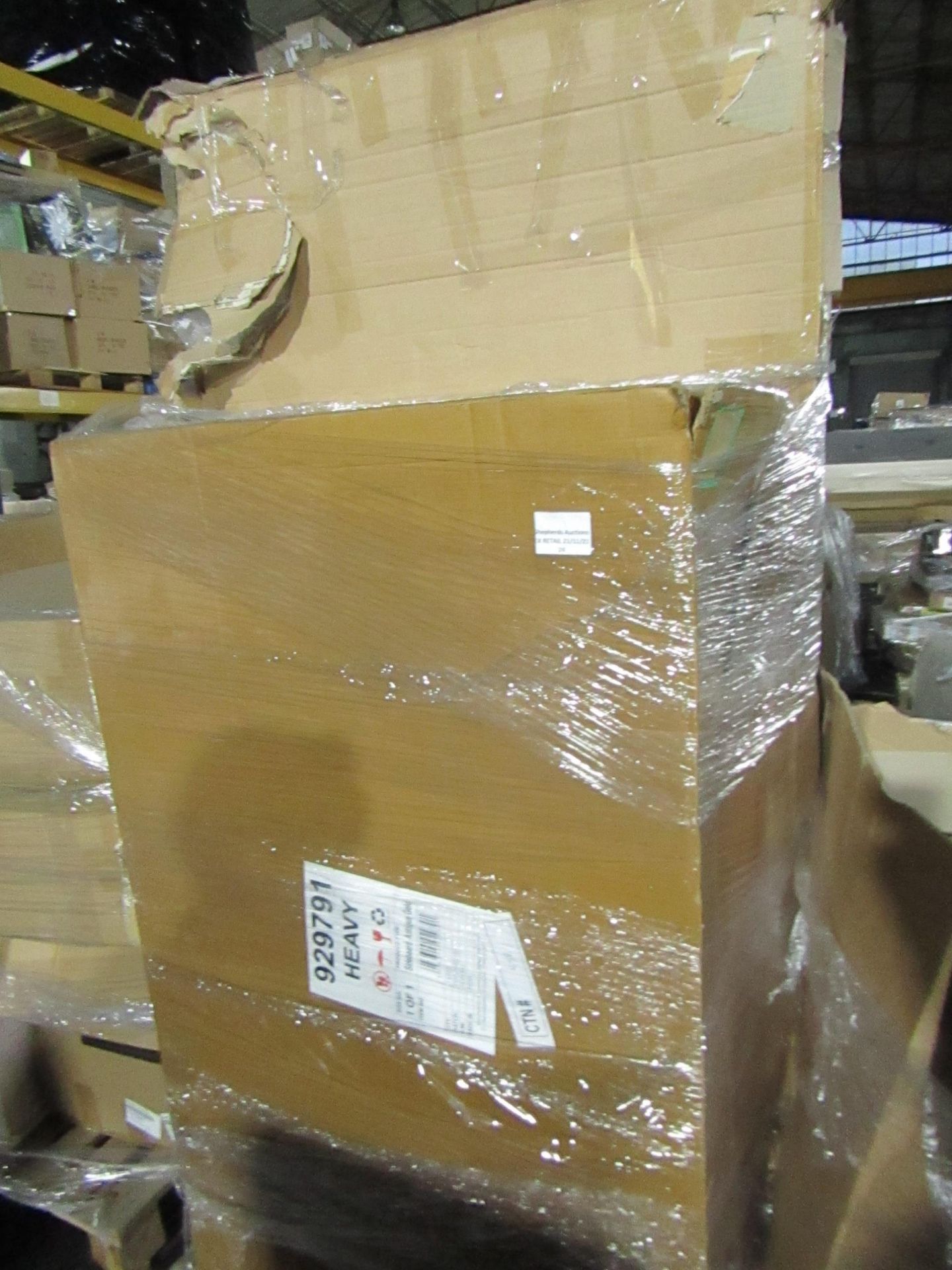 Mixed pallet of Cox & Cox customer returns to include 4 items of stock with a total RRP of