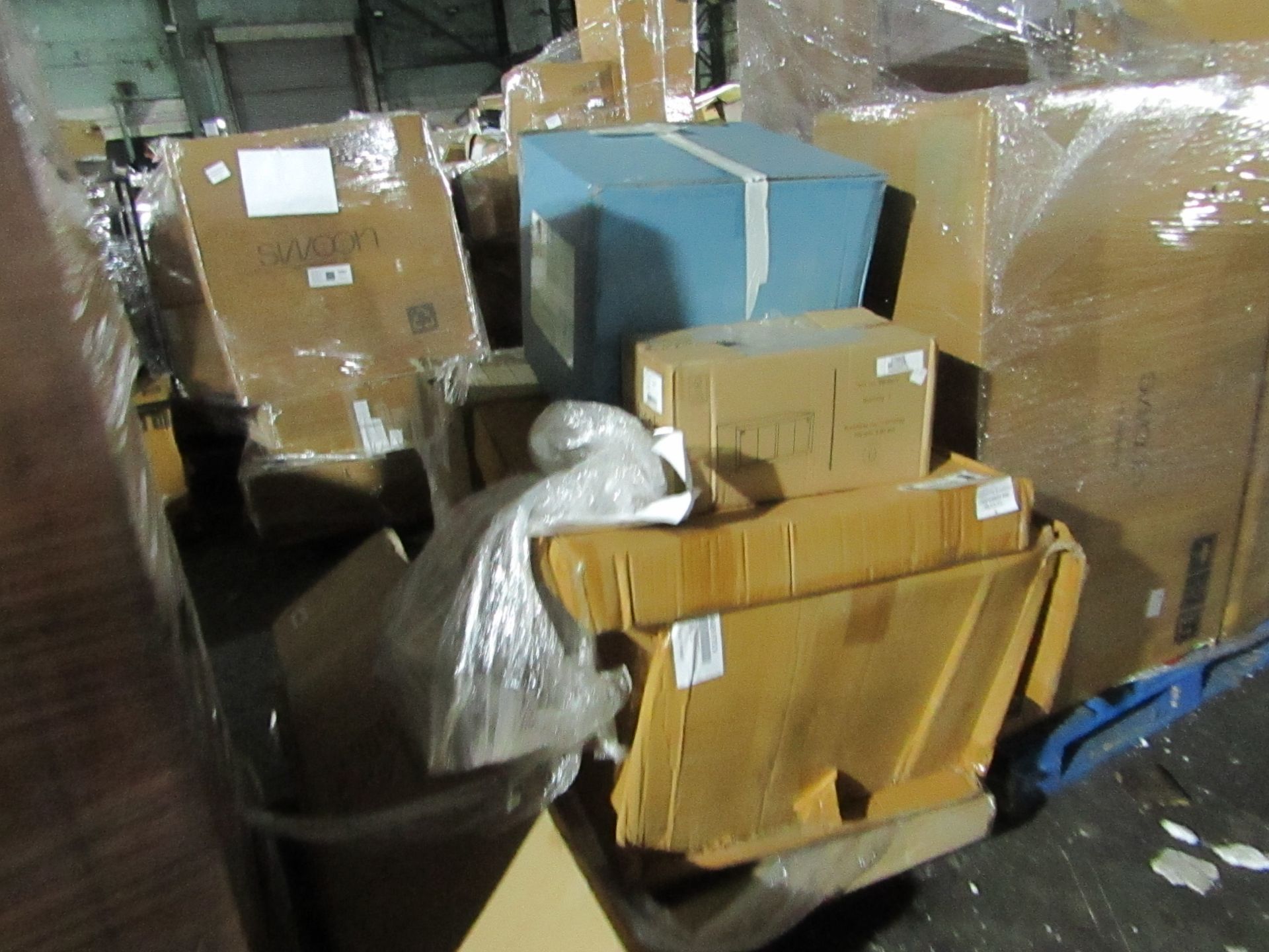 Mixed pallet of Cox & Cox customer returns to include 9 items of stock with a total RRP of