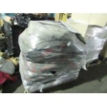 PALLET OF VARIOUS VEHICLE MATS. ALL UNCHECKED