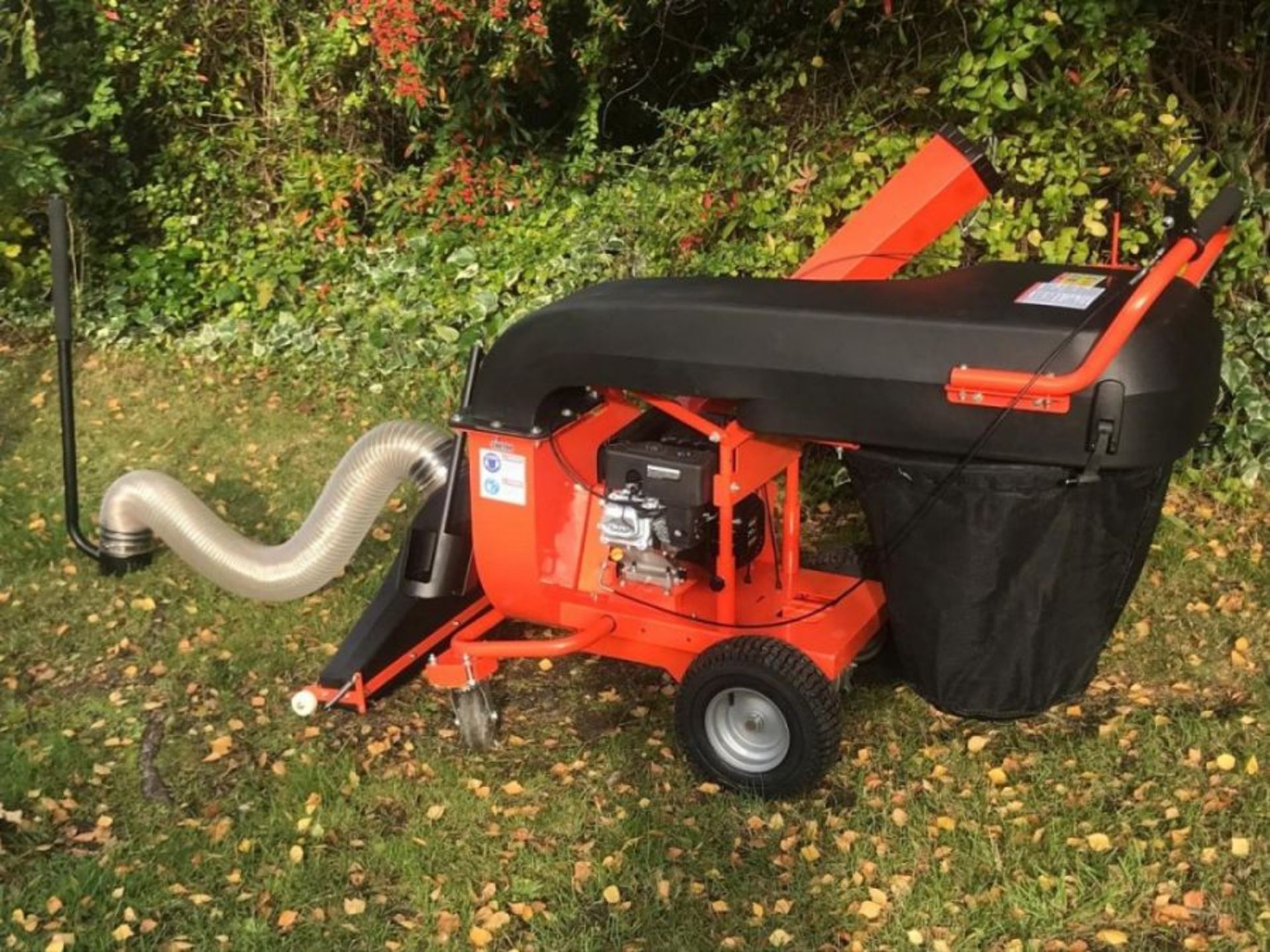 Feider FAST200T 2 Speed IndustrialDuty leaf and Litter Vacuum for Hard surface, RRP £1799 see link - Image 4 of 10