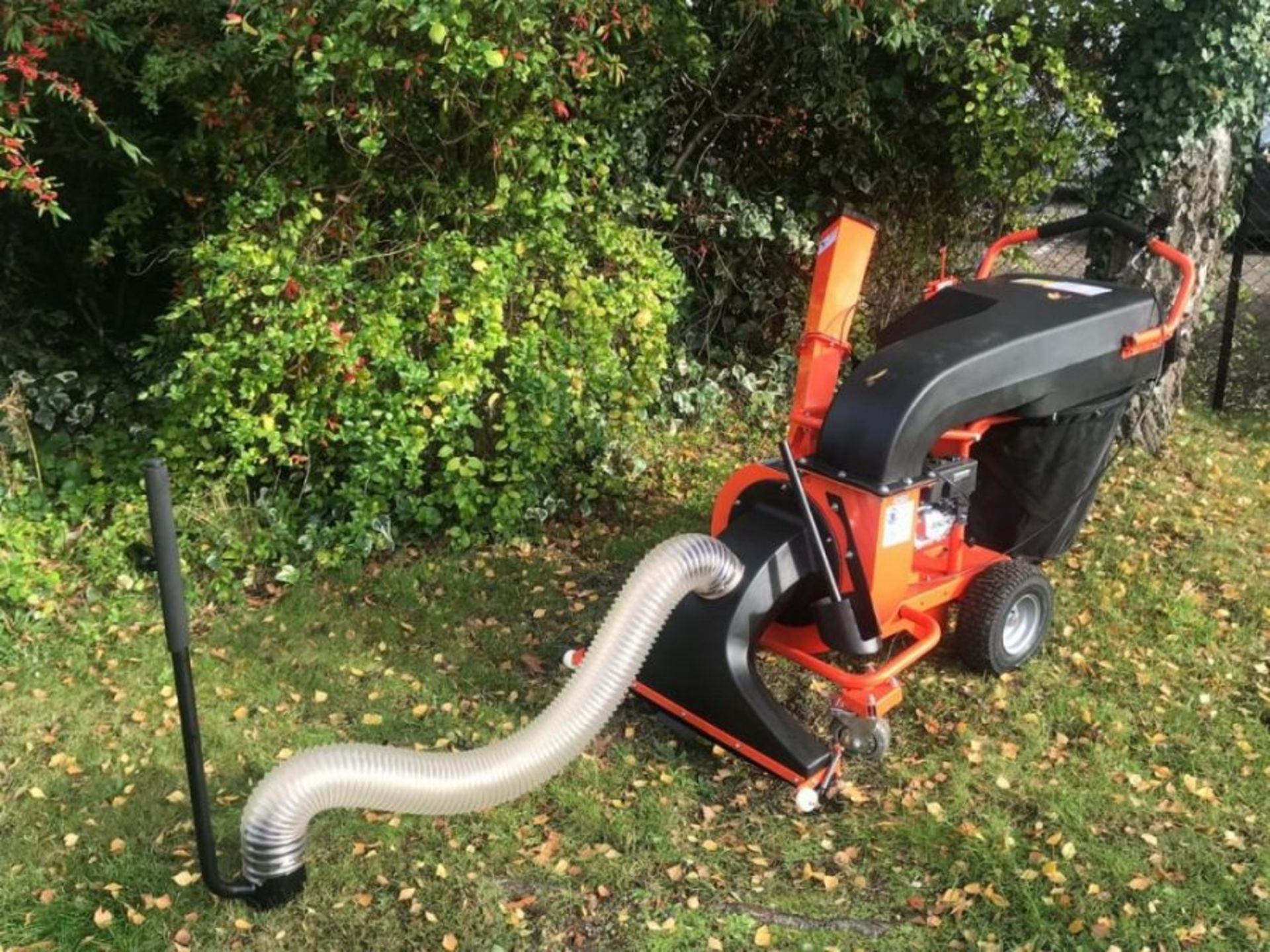 Feider FAST200T 2 Speed IndustrialDuty leaf and Litter Vacuum for Hard surface, RRP £1799 see link - Image 3 of 10