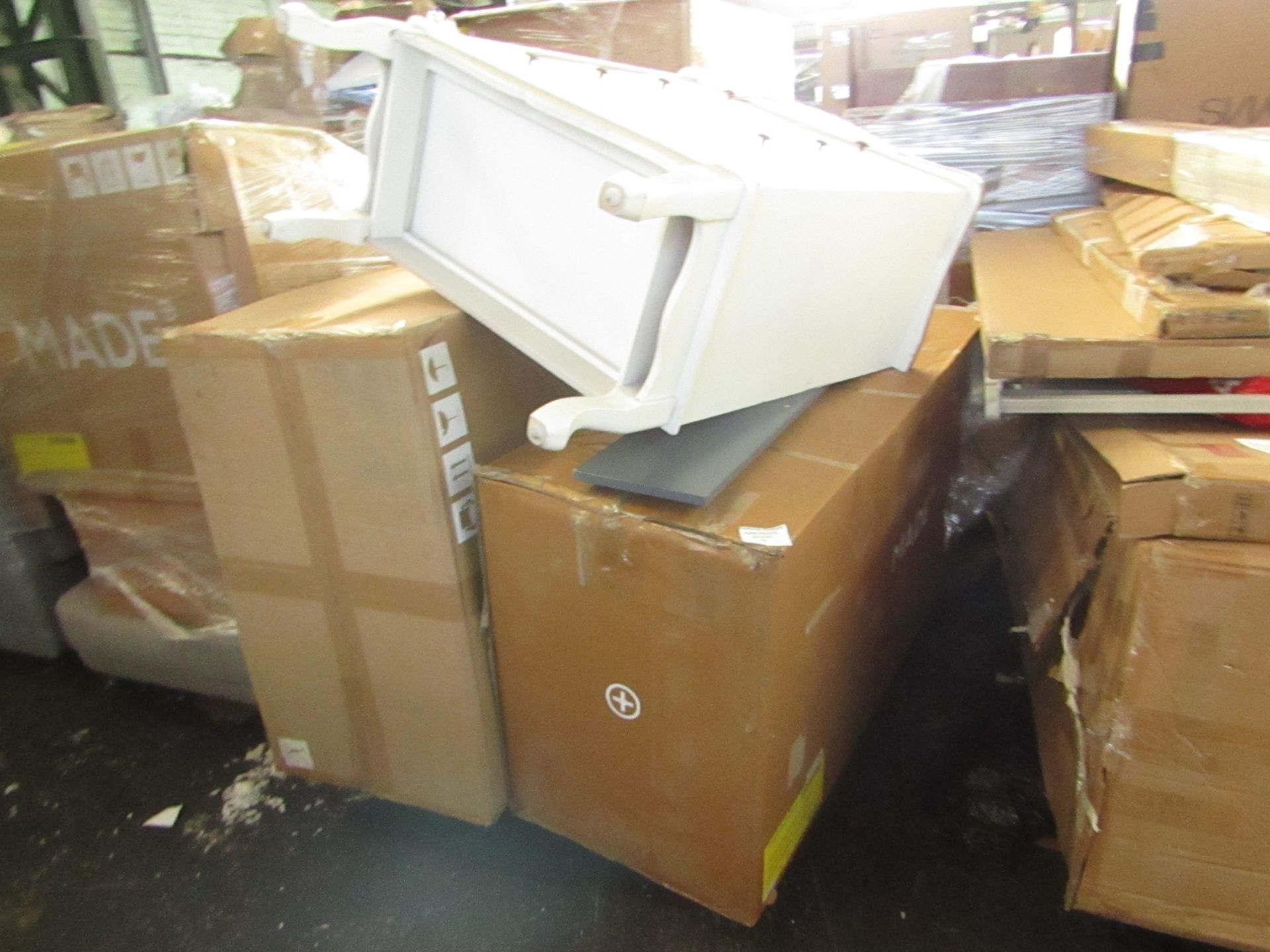 | 1X | PALLET OF FAULTY / MISSING PARTS / DAMAGED CUSTOMER RETURNS MADE.COM STOCK UNMANIFESTED |