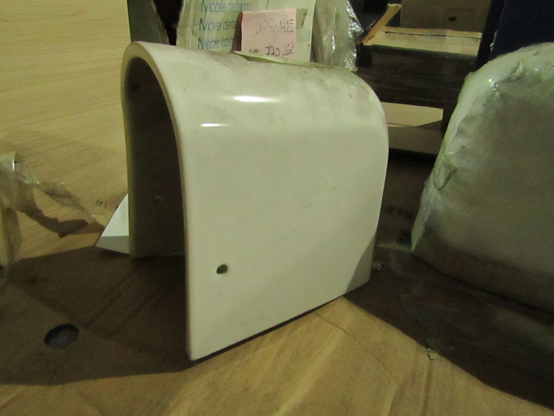 Villeroy and Boch semi pedestal, new and boxed.