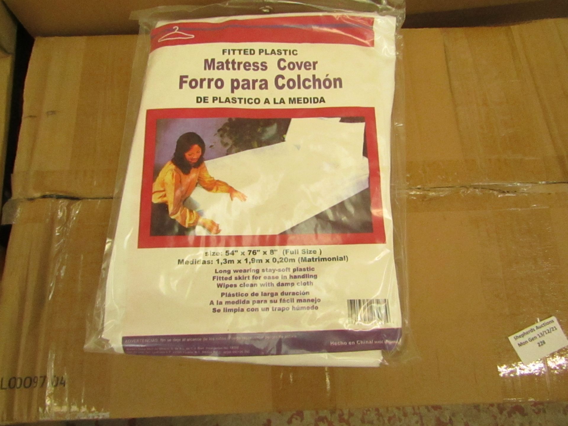Box of Approx 13x Fitted Plastic White Mattress Cover ( 54" X 76" X 8" ) - Unused & Packaged.