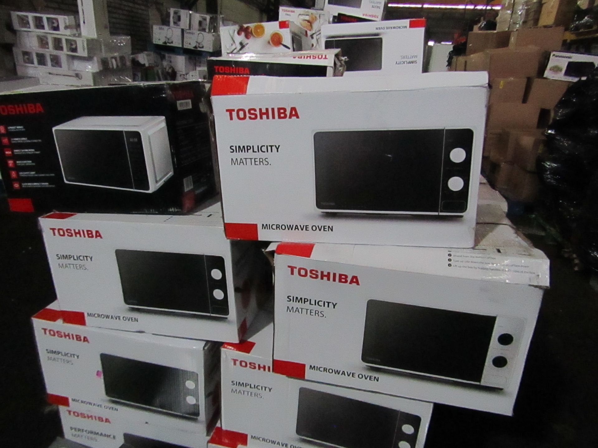 | 5X | TOSHIBA MICROWAVE OVEN | UNCHECKED | NO ONLINE RESALE | RRP ?70 | TOTAL LOT RRP ?350 | LOAD