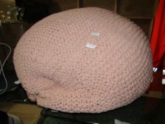 1 x Made.com Aki 100% Wool Cocoon Bean Pouffe Blush Pink RRP œ79 SKU MAD-AP-OTOAKI008PNK-UK TOTAL
