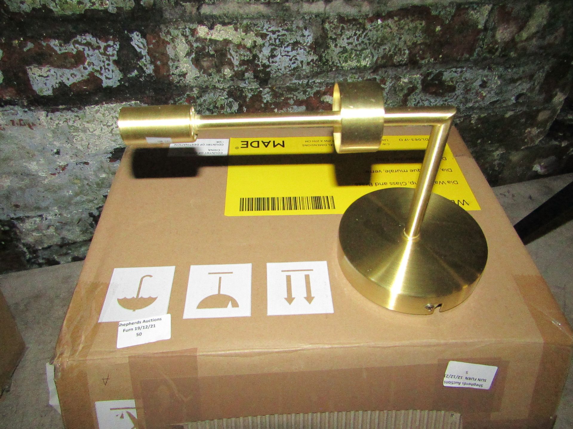 | 1X | MADE.COM DIA WALL LAMP | GLASS & BRASS | GOOD CONDITION & BOXED | RRP £- |