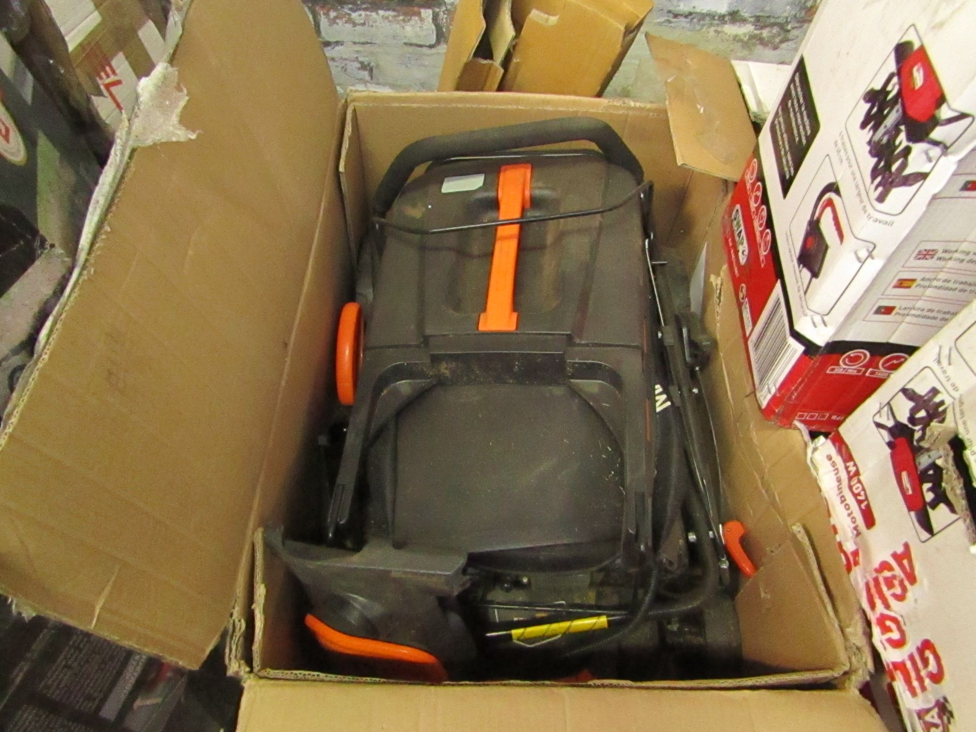 1x Feider - FTDT4640ES Petrol Lawn Mower - Unchecked and Untested - RRP œ399. @ Chipperfield.