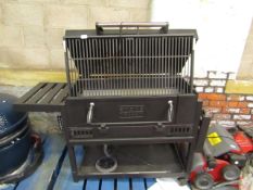1x Smoke Hollow CG600S Charcoal Grill, Good Condition, Unused, See Image.