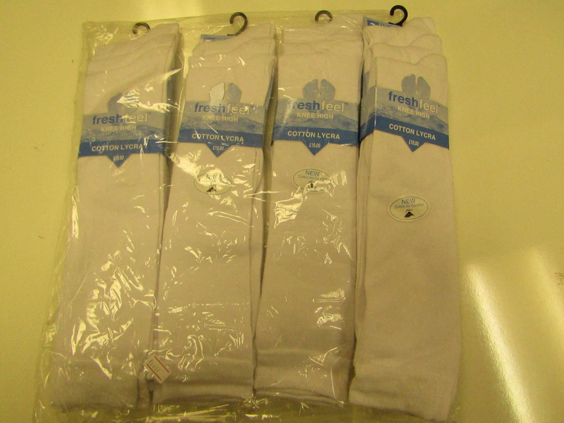 12 X Pairs of Ladies Knee High Socks White Size 4-7 New & Packaged