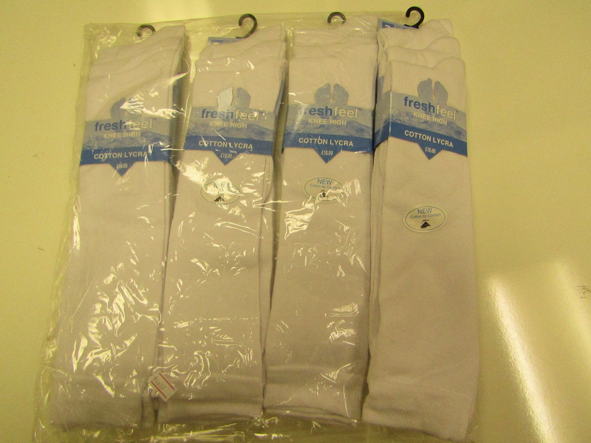 12 X Pairs of Ladies Knee High Socks White Size 4-7 New & Packaged