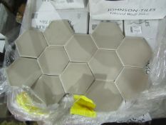 10x Packs of 50 150x173 Savoy Grain Gloss Hexagon SAV03A, brand new.RRP ?50 a Box, Total RRP ?500
